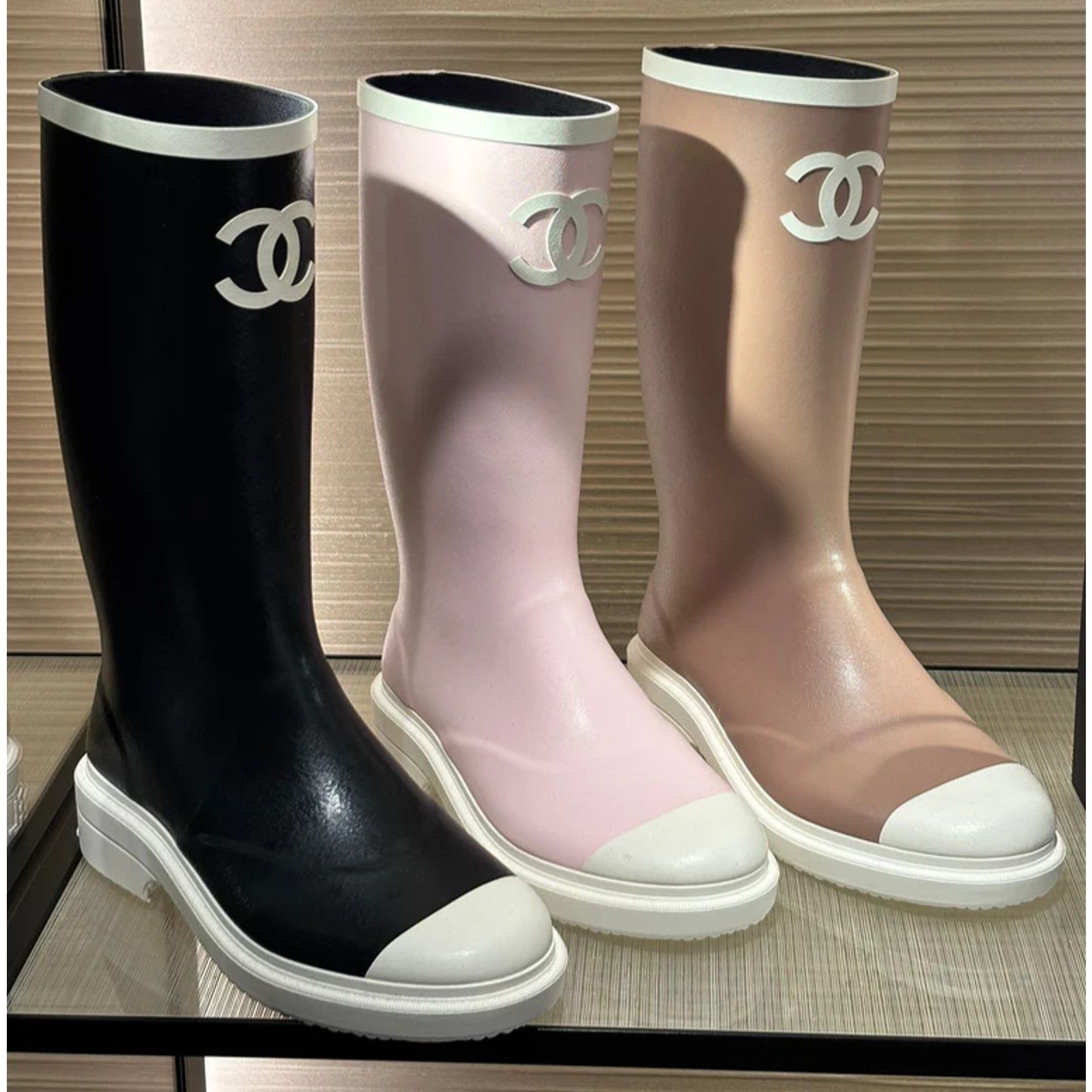 Chanel Chanel Beige White CC Logo Rubber Rain Boots 39 Size US 9 / IT 39 - 7 Thumbnail