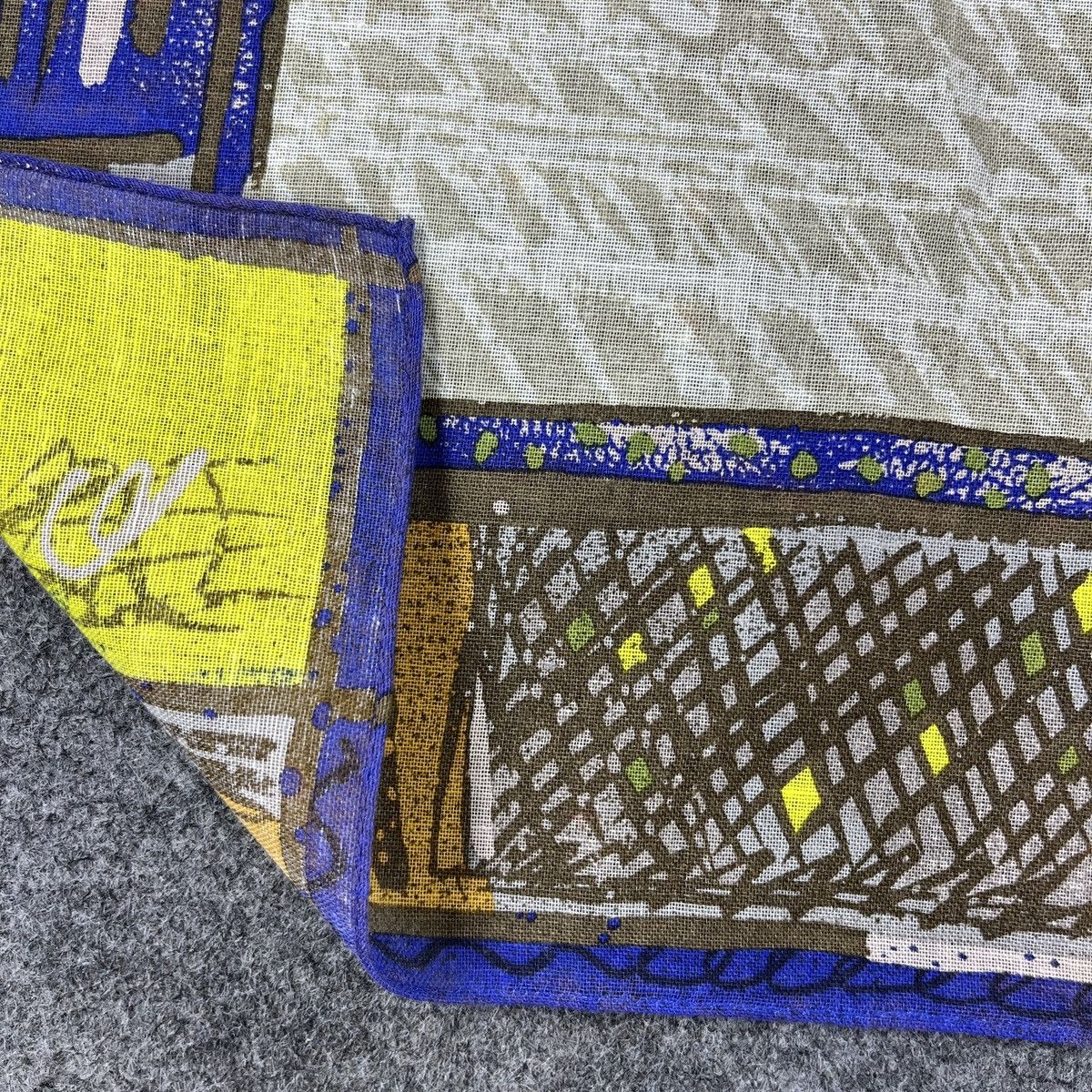 Issey Miyake × Japanese Brand Issey Miyake Handkerchief / Bandana / Neckerchief B736 Size ONE SIZE - 6 Thumbnail