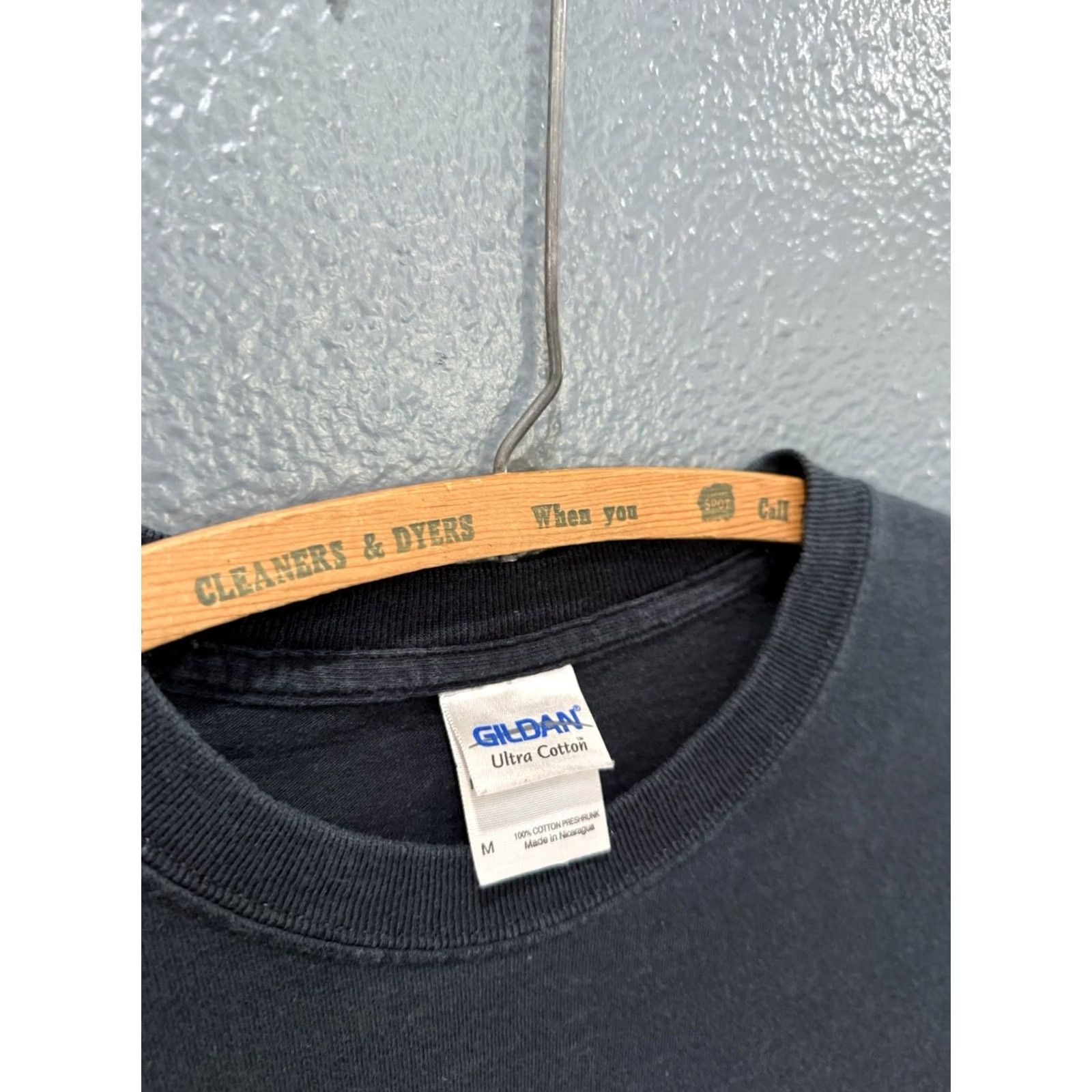 Gildan VINTAGE Ruger Firearms Black Graphic Tee Shirt M Gildan Men's Shirt Size Medium Black Graphic Ruger Firearms 90s 00s Mens Size US M / EU 48-50 / 2 - 2 Thumbnail