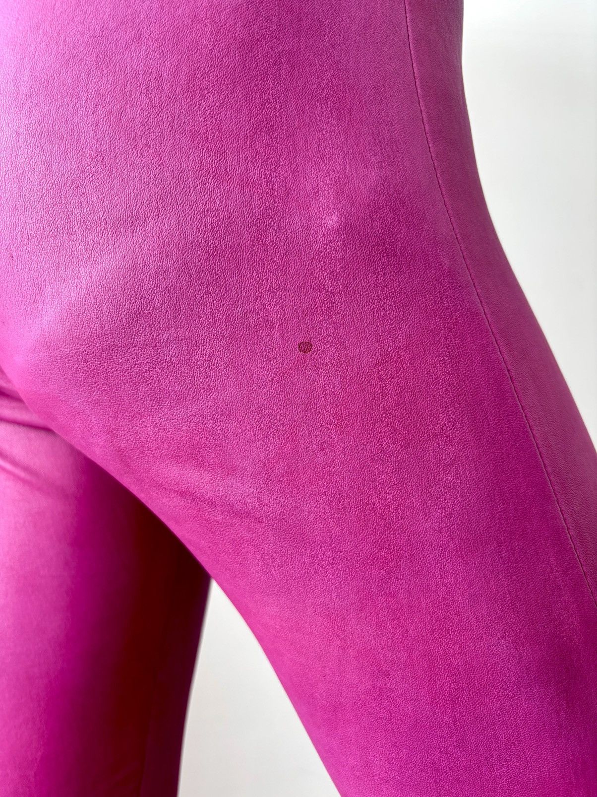 Balenciaga Balenciaga leather pink trousers XS Size 25" / US 0 / IT 36 - 10 Thumbnail