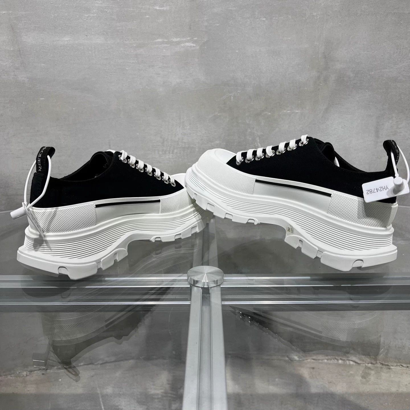 Alexander McQueen Alexander McQueen black & white new tried on boots 36.5 Size US 6.5 / IT 36.5 - 5 Thumbnail