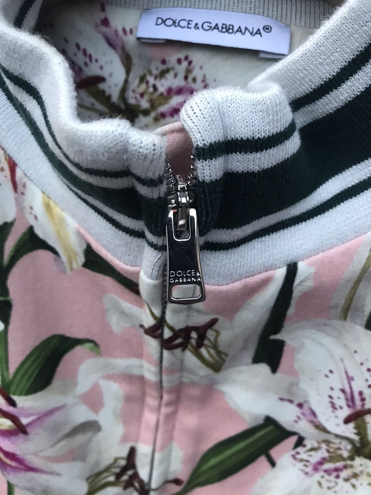 Dolce & Gabbana Dolce & Gabbana Lily Floral Overprinted Sweater Size XS / US 0-2 / IT 36-38 - 2 Thumbnail
