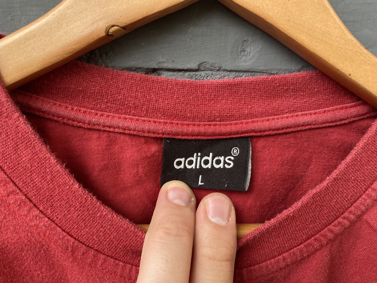 Adidas Adidas big logo vintage t-shirt Size US L / EU 52-54 / 3 - 6 Thumbnail
