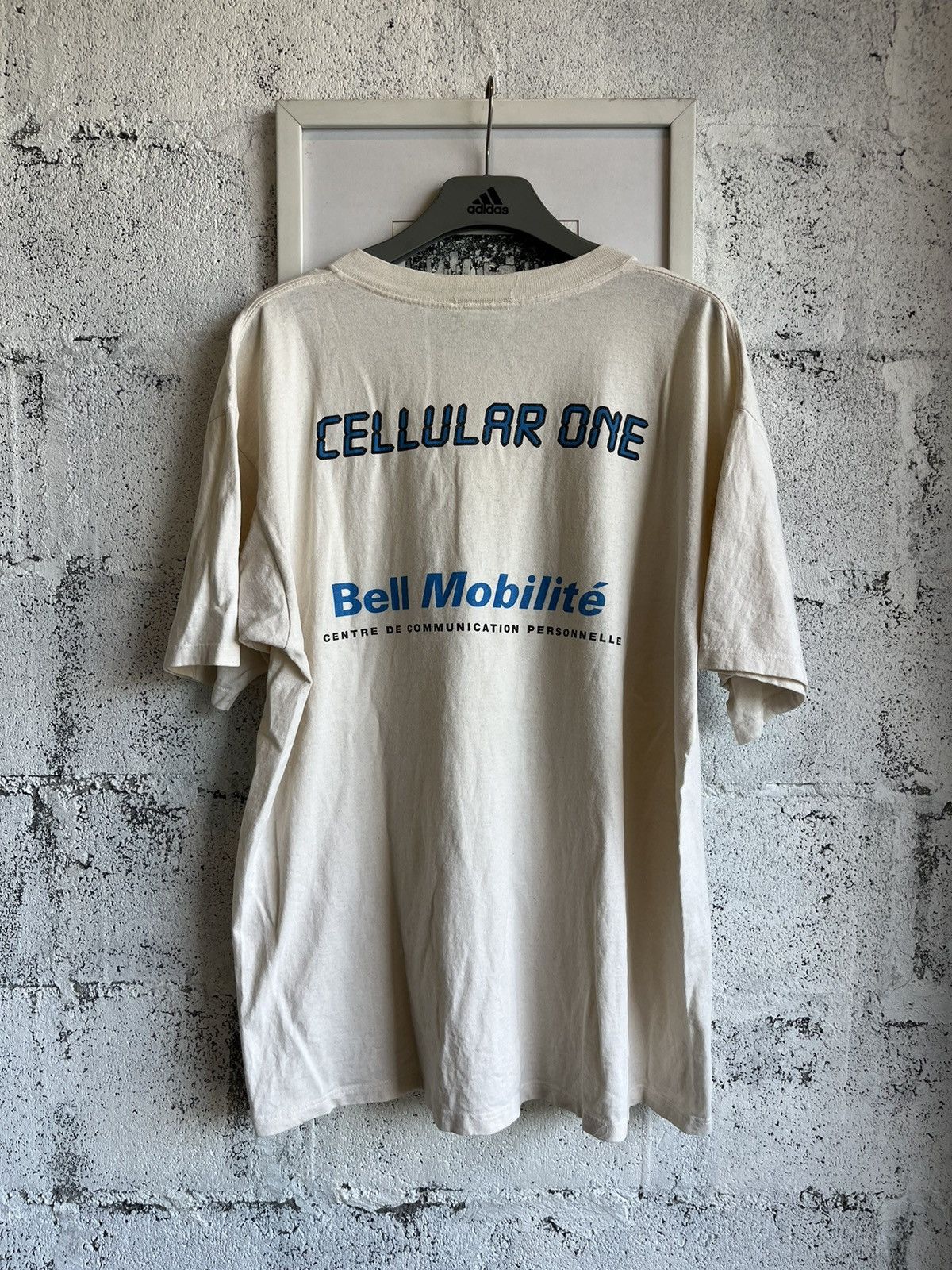 Vintage Vintage CELLULAR ONE 1996’s Bell Mobilit’e tshirt Size US XL / EU 56 / 4 - 3 Thumbnail