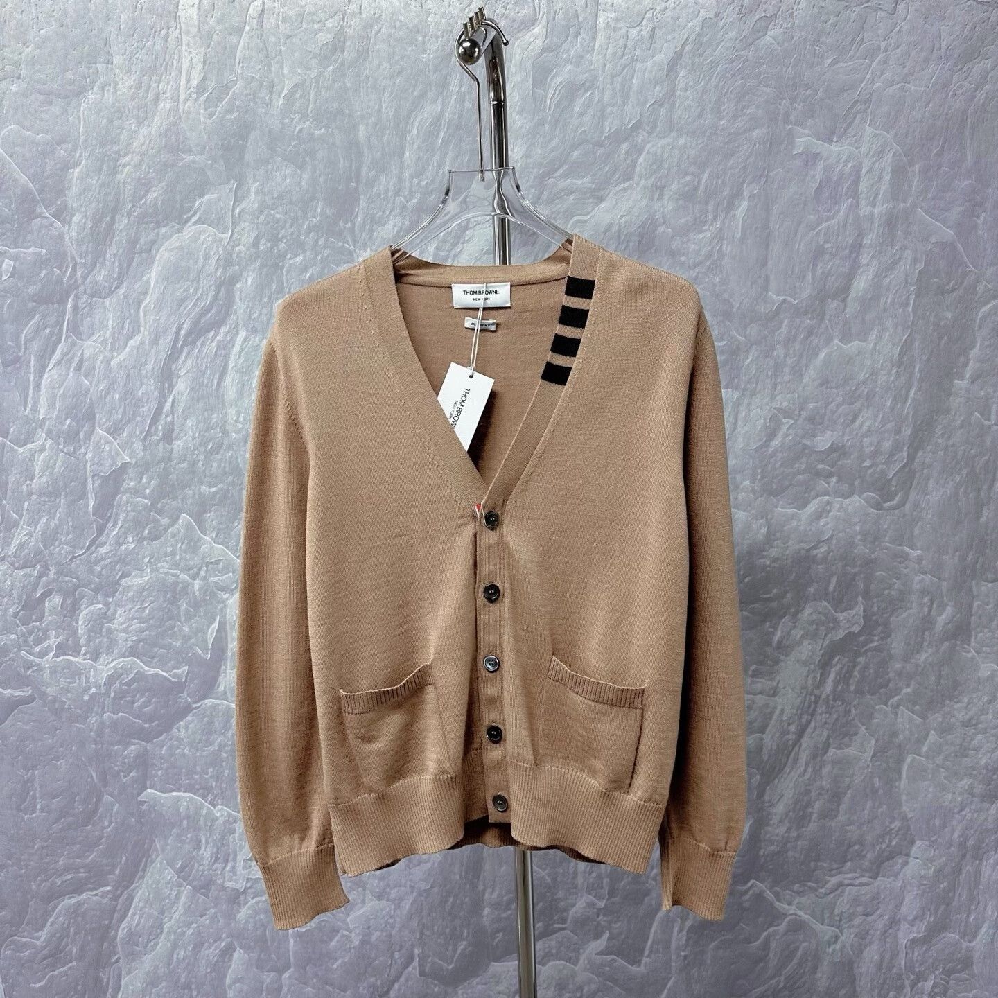 Thom Browne thom browne v-neck wool cardigan in beige Size US M / EU 48-50 / 2 - 1 Thumbnail