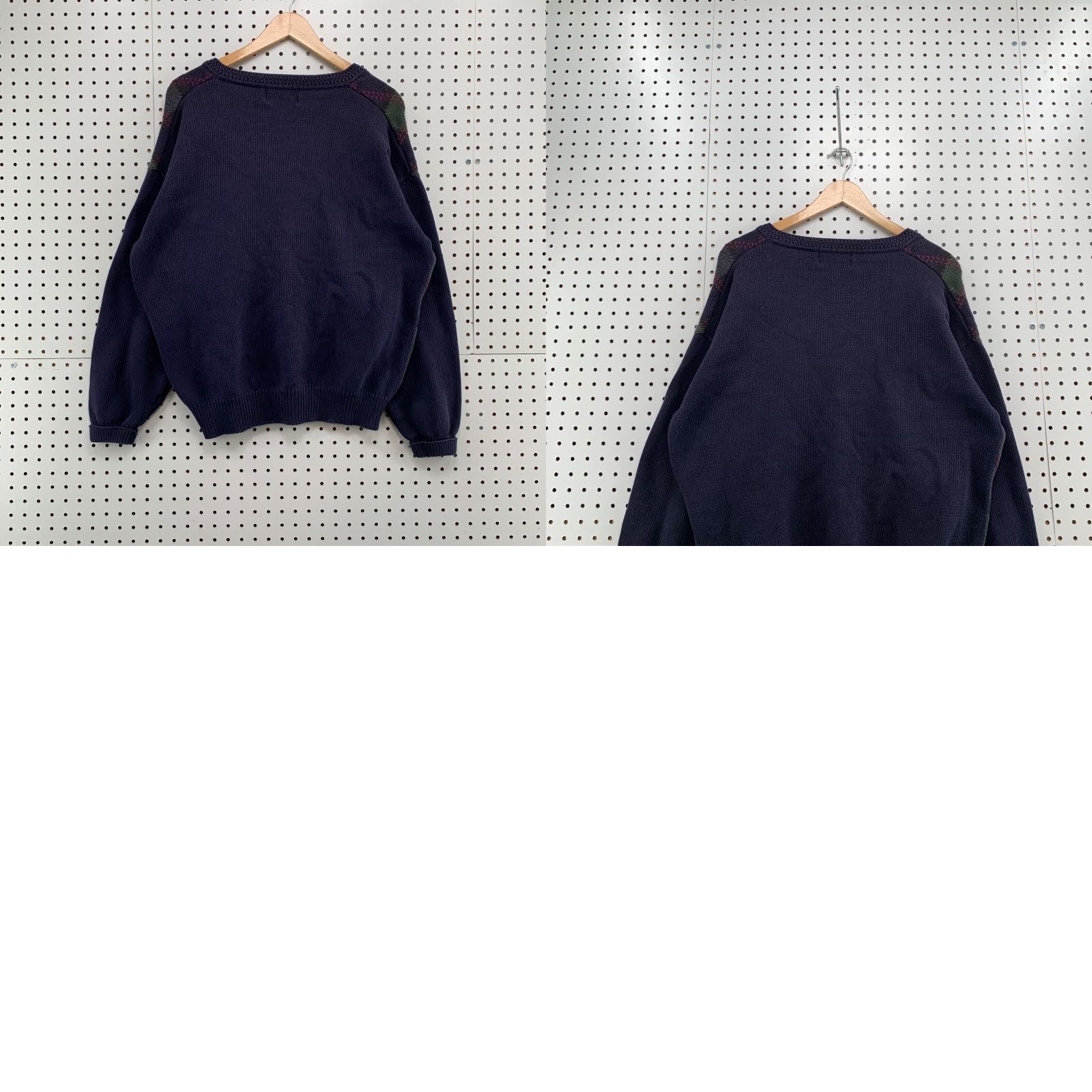 Vintage VINTAGE Woods & Gray Plaid Knit Sweater Mens XL Blue Argyle V-Neck Pullover - Knit Sweater Pattern: Argyle/Diamond Keeps Warm? Size US XL / EU 56 / 4 - 9 Thumbnail