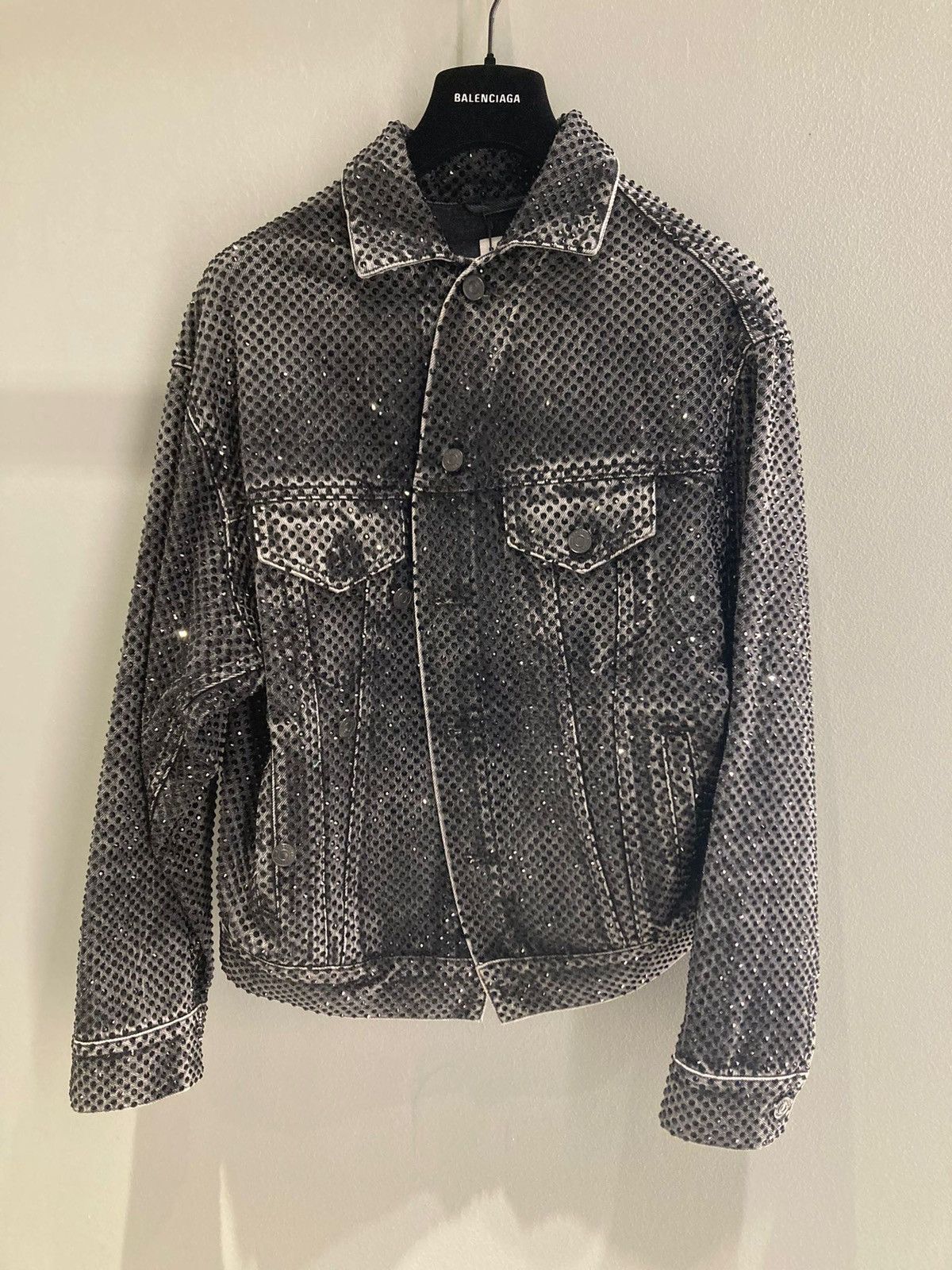 Balenciaga 🔥$6.5 VALUE🔥 Asymmetric Denim Jacket With crystals Size US S / EU 44-46 / 1 - 1 Thumbnail