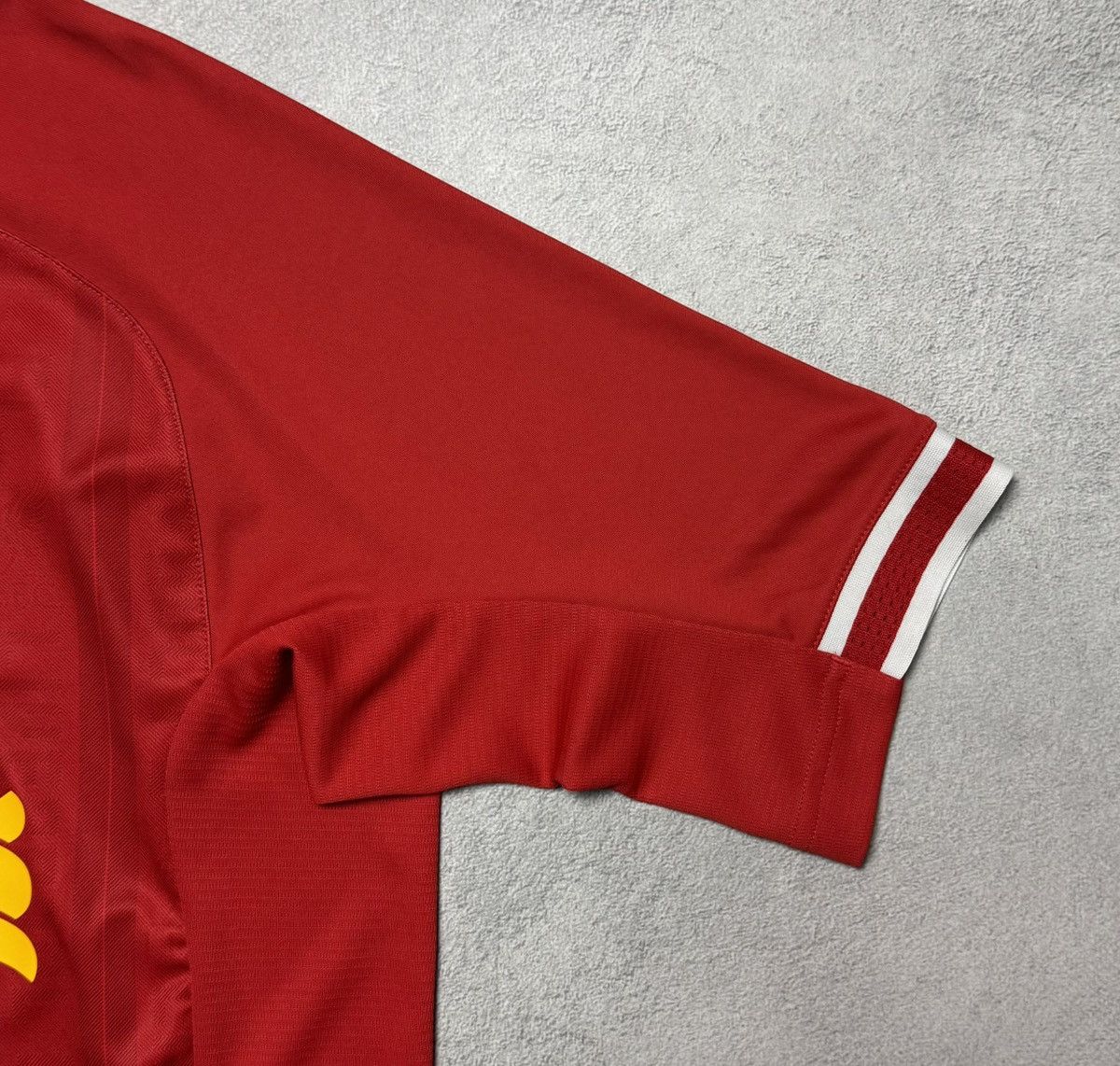 Warrior Liverpool 2013 2014 Home Shirt Soccer Jersey Warrior Size US M / EU 48-50 / 2 - 6 Thumbnail