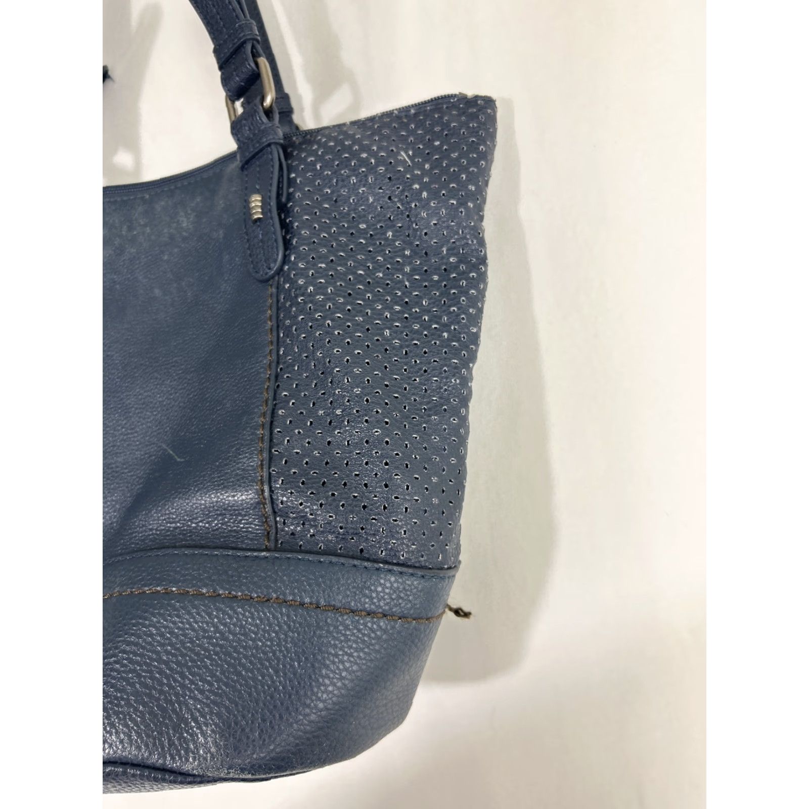 The Sak VINTAGE The Sak Leather Shoulder Bag Blue 15x11x7.5 Eye-lit Womens Shoulder Bag 15x11x7.5 Blue Eye-lit Leather The Sak Women Size ONE SIZE - 5 Thumbnail