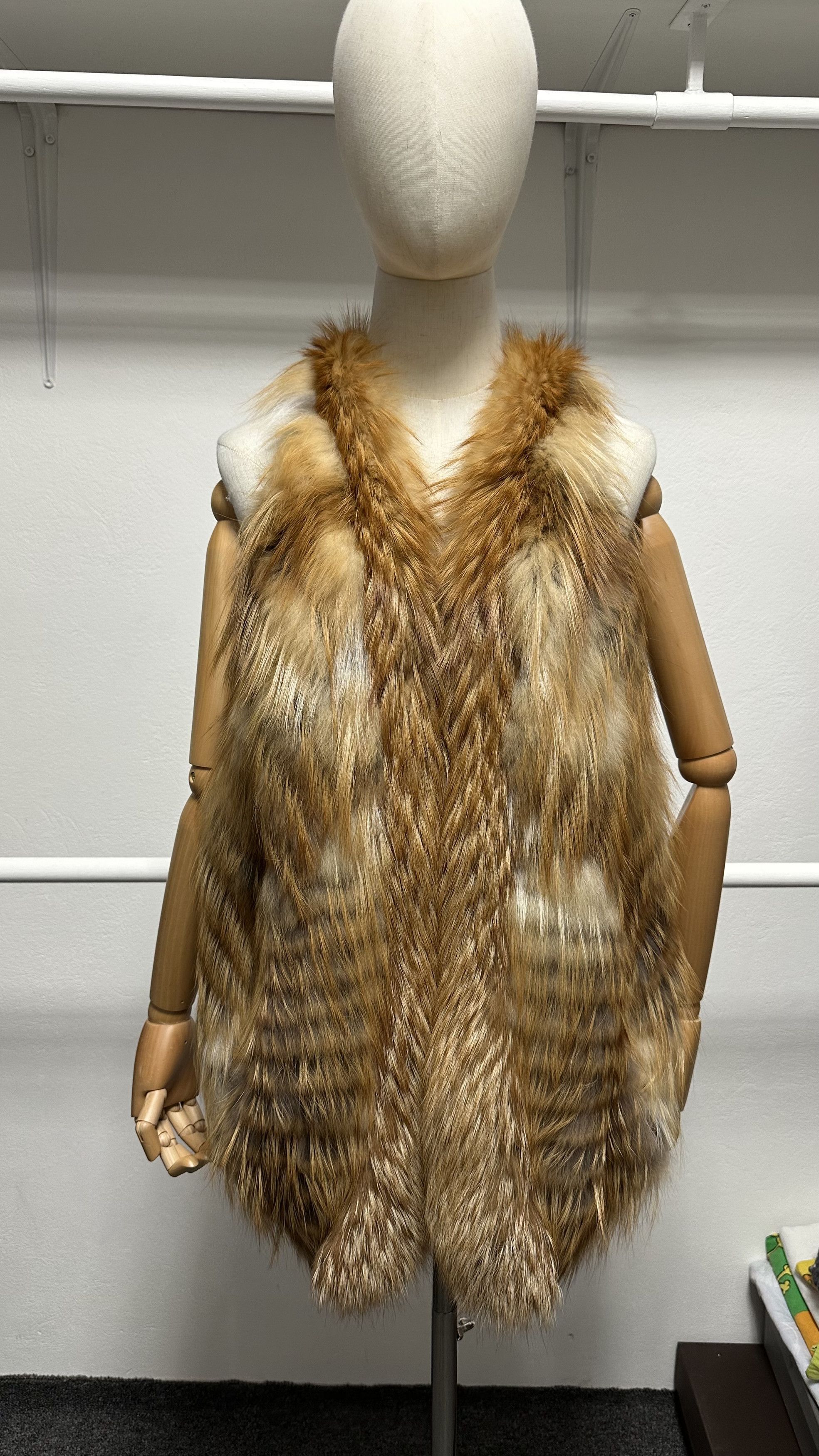Roberto Cavalli Roberto Cavalli Women's Alopex Lagopus Fur Vest Size 40 Size S / US 4 / IT 40 - 1 Thumbnail