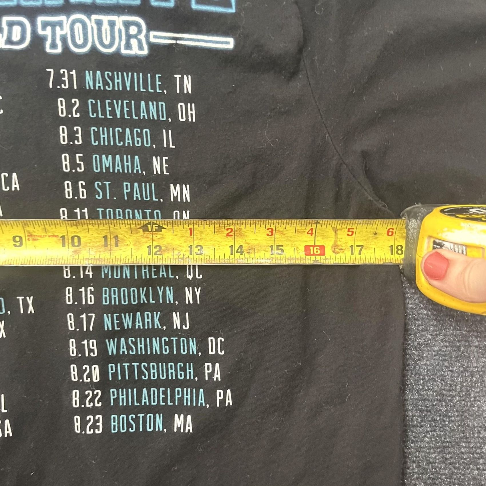 Vintage Shawn Mendes Illuminate World Tour Shirt Mens Small Black Concert Tee T-Shirt Size US S / EU 44-46 / 1 - 6 Thumbnail