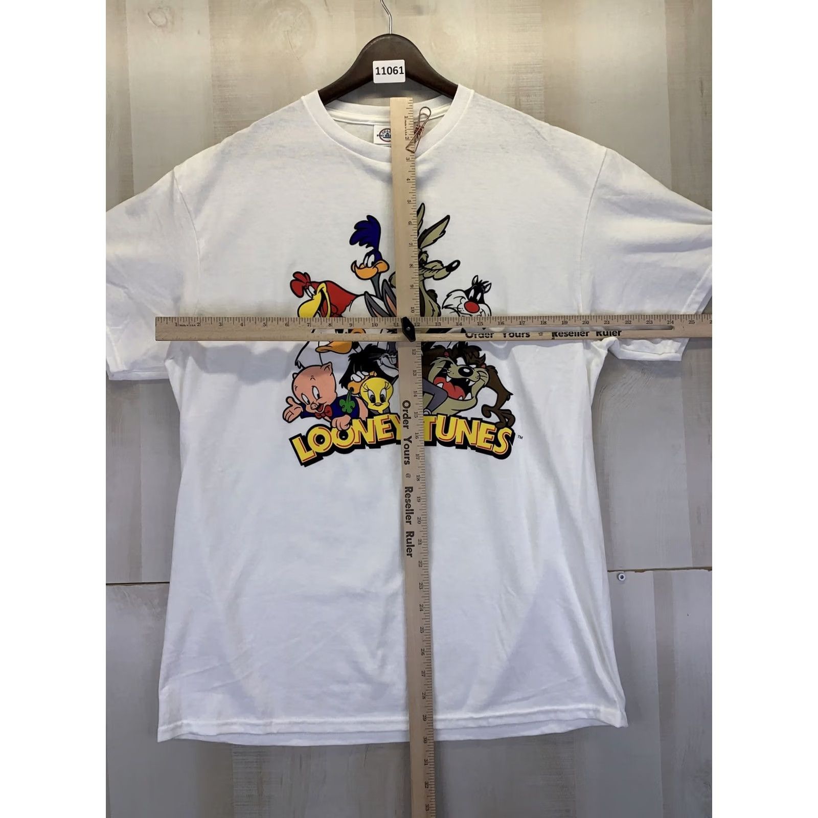 Vintage Vintage Looney Tunes T-Shirt Graphic 90s Adult Large NWT-11061 White Cotton Blend Short Sleeve Crew Neck Shirt Mens Womens Size US L / EU 52-54 / 3 - 5 Thumbnail