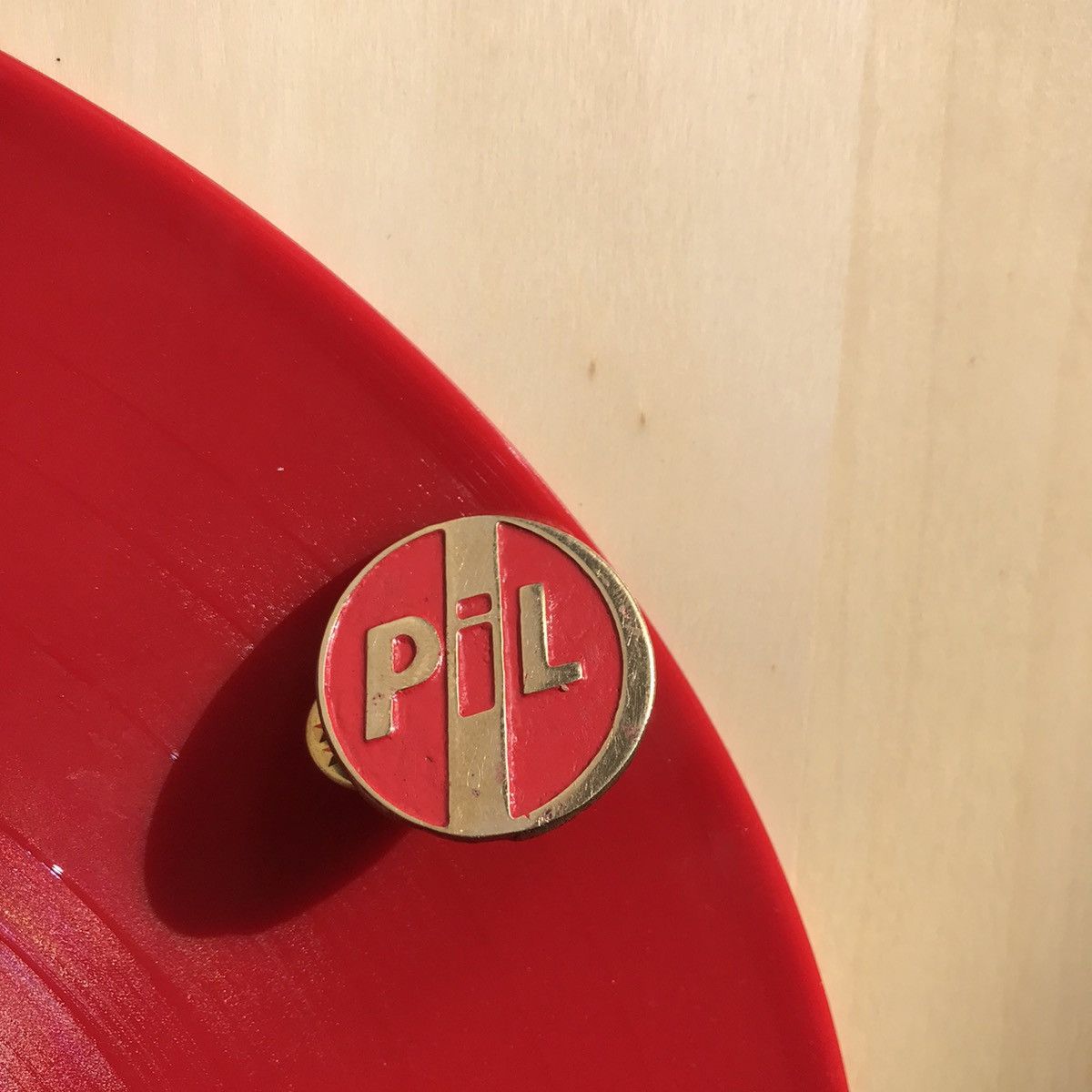 Band Tees × Designer PIL Public Image Limited Red and brass Limited Pin Enamel Size ONE SIZE - 5 Thumbnail