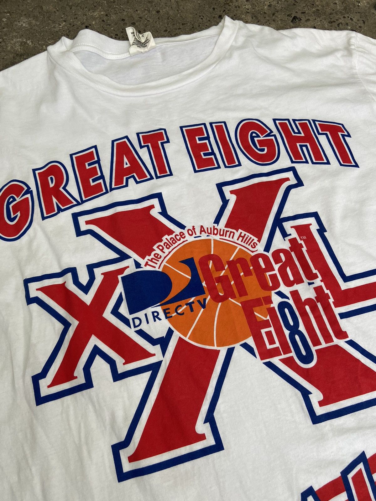 NBA Vintage the great eight Detroit pistons the palace T shirt Size US XXL / EU 58 / 5 - 3 Thumbnail