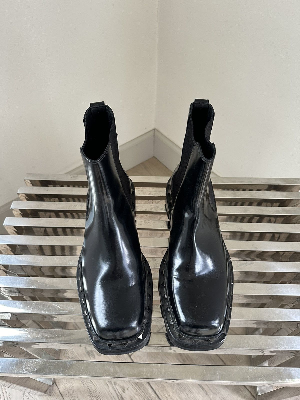 Valentino Valentino RockStud Chelsea Boots Size US 11 / EU 44 - 6 Thumbnail