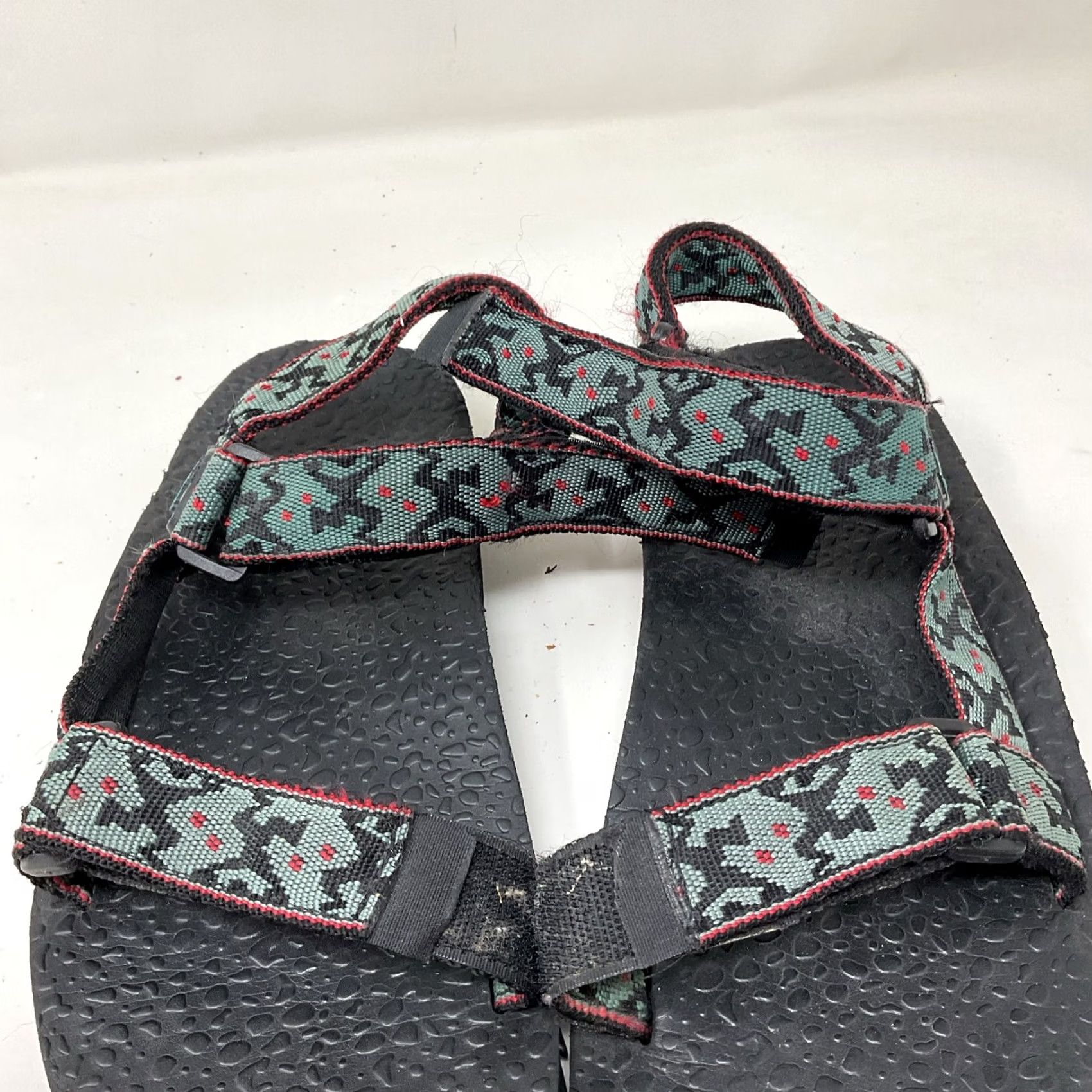 Teva VINTAGE CUDA Black Tribal Teva 9 Minimalist Hiking Running Sandals Men Adult 9 Black 90s Sneaker Hiking 90s Mens Size US 9 / EU 42 - 7 Thumbnail