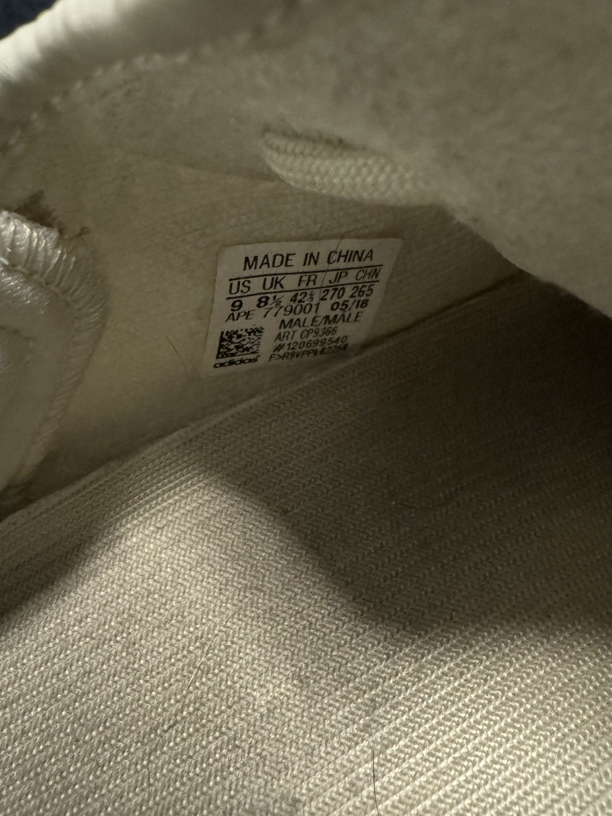 Adidas × Kanye West Yeezy Boost 350 v2 OG Triple Whites Size US 9 / EU 42 - 6 Thumbnail
