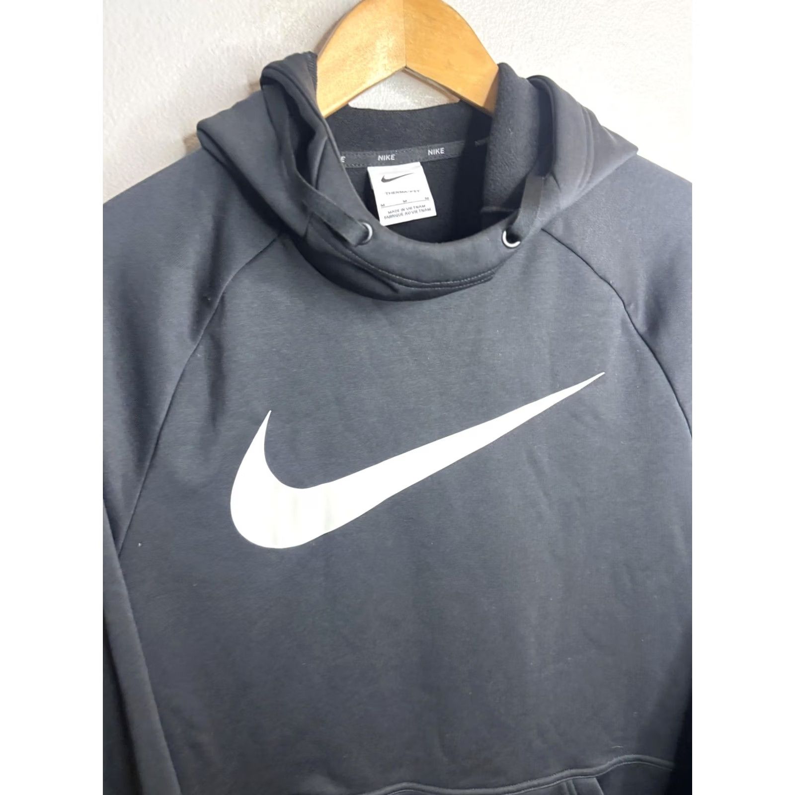 Nike Nike Therma-FIT Hoodie Mens M Black Pullover Swoosh Sweatshirt CU6238-010 Size US M / EU 48-50 / 2 - 2 Thumbnail