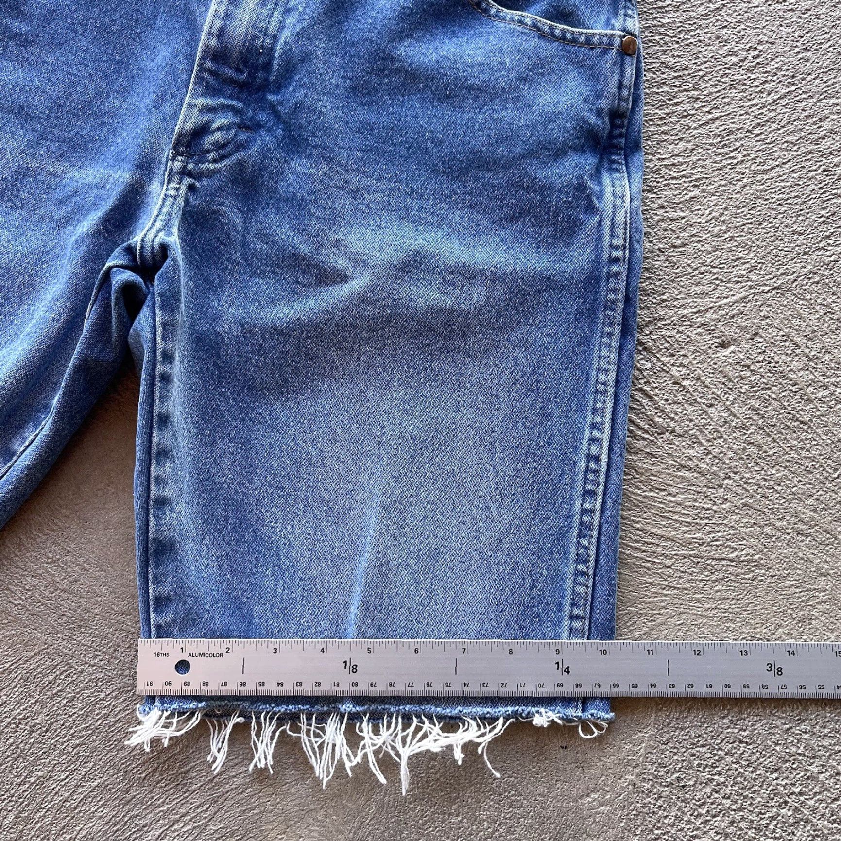 Wrangler VINTAGE Wrangler Shorts Denim Bermuda 90s Hip Hop Men 34 Blue Cotton Relaxed Regular 10 In Inseam Reworked Jorts Embroidered Logo Mens Size US 34 / EU 50 - 7 Thumbnail