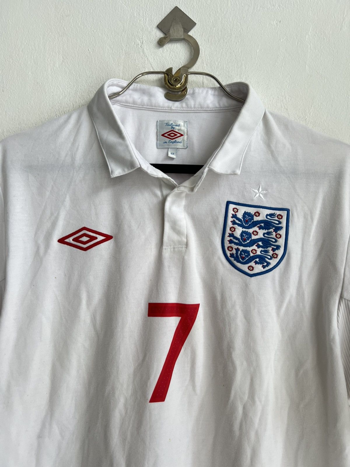 David Beckham × Umbro × Vintage Vintage 2010 Umbro England FA David Beckham #7 Home Jersey Size US M / EU 48-50 / 2 - 3 Thumbnail