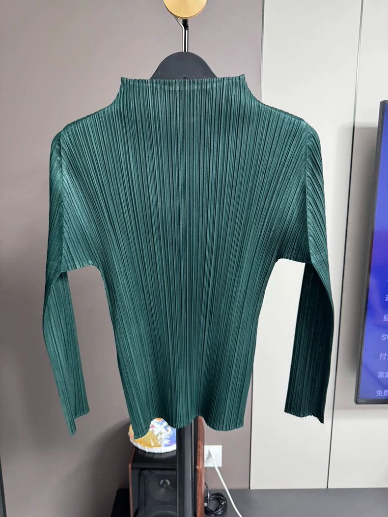 Issey Miyake Issey Miyake size:3 Dark green pleated and colorful long-s Size S / US 4 / IT 40 - 2 Thumbnail
