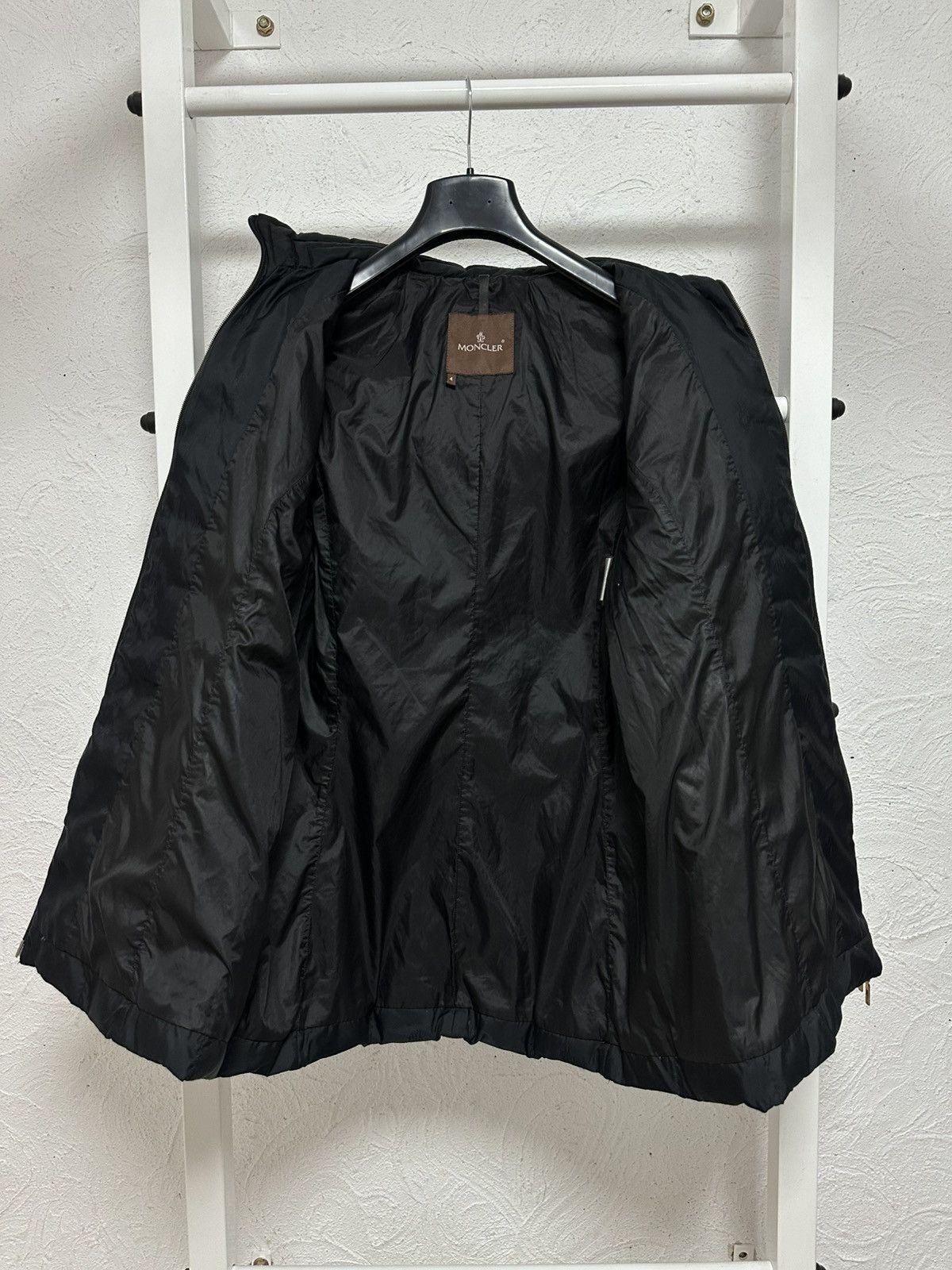Moncler Vintage Moncler Black Puffer Jacket L Size Monogram Size L / US 10 / IT 46 - 4 Thumbnail