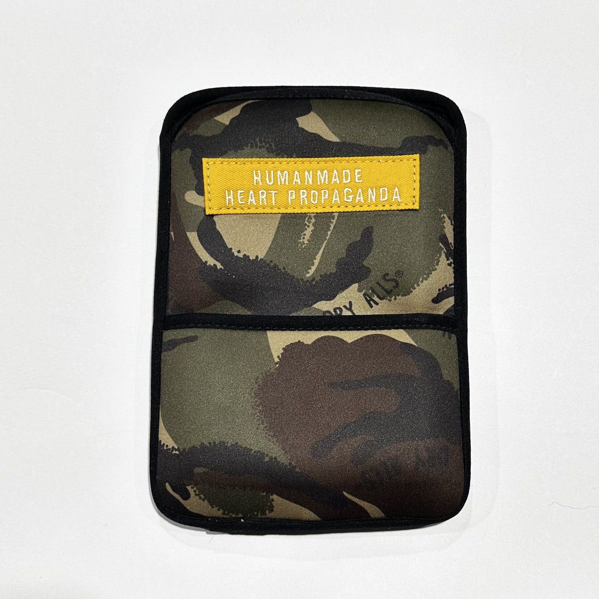Human Made Human Made logo patch Camouflage pattern pouch [OS] Size ONE SIZE - 1 Thumbnail