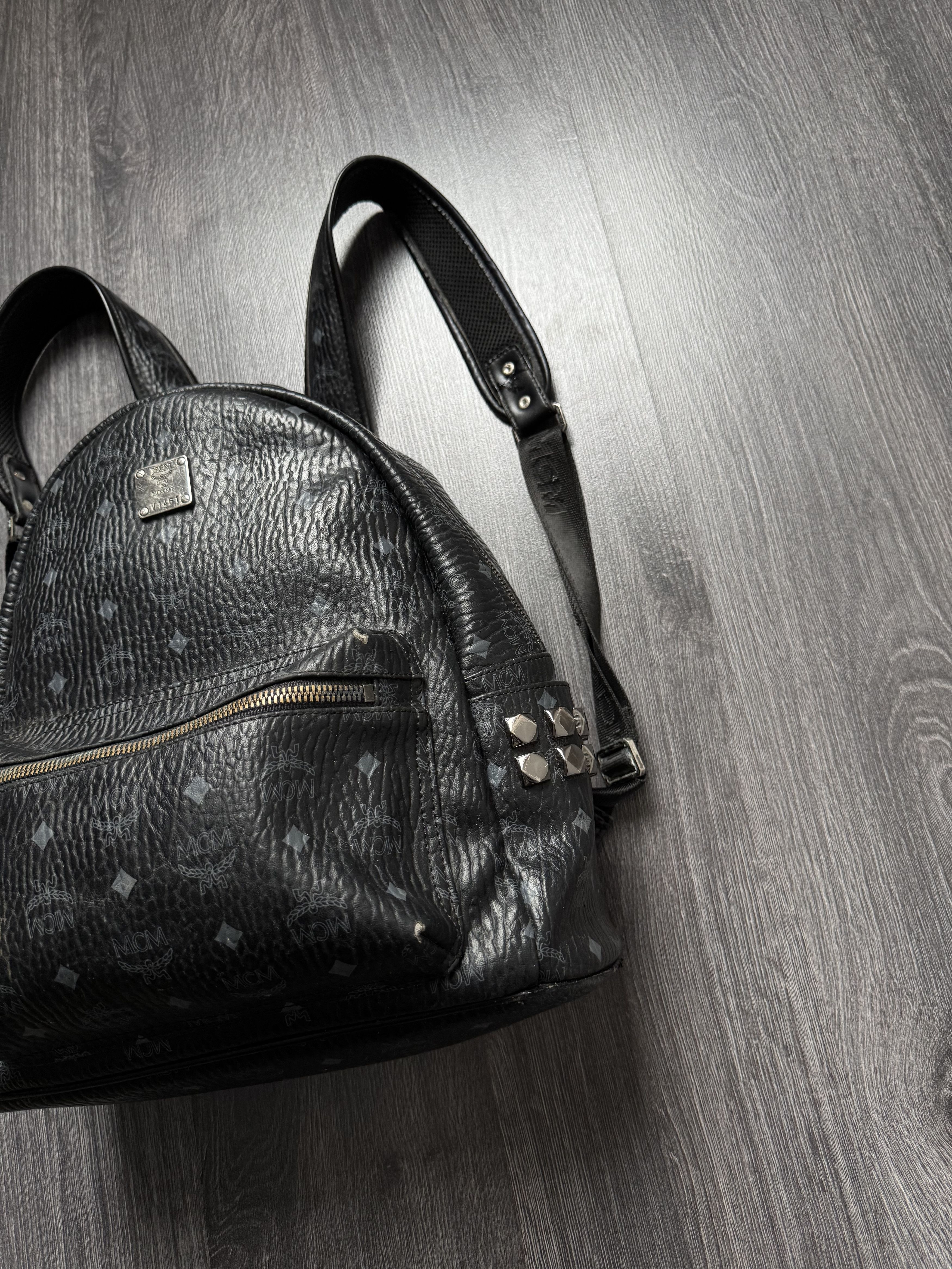 Other MCM Made In Korea Vintage Monogram Distressed Bag Size ONE SIZE - 4 Thumbnail