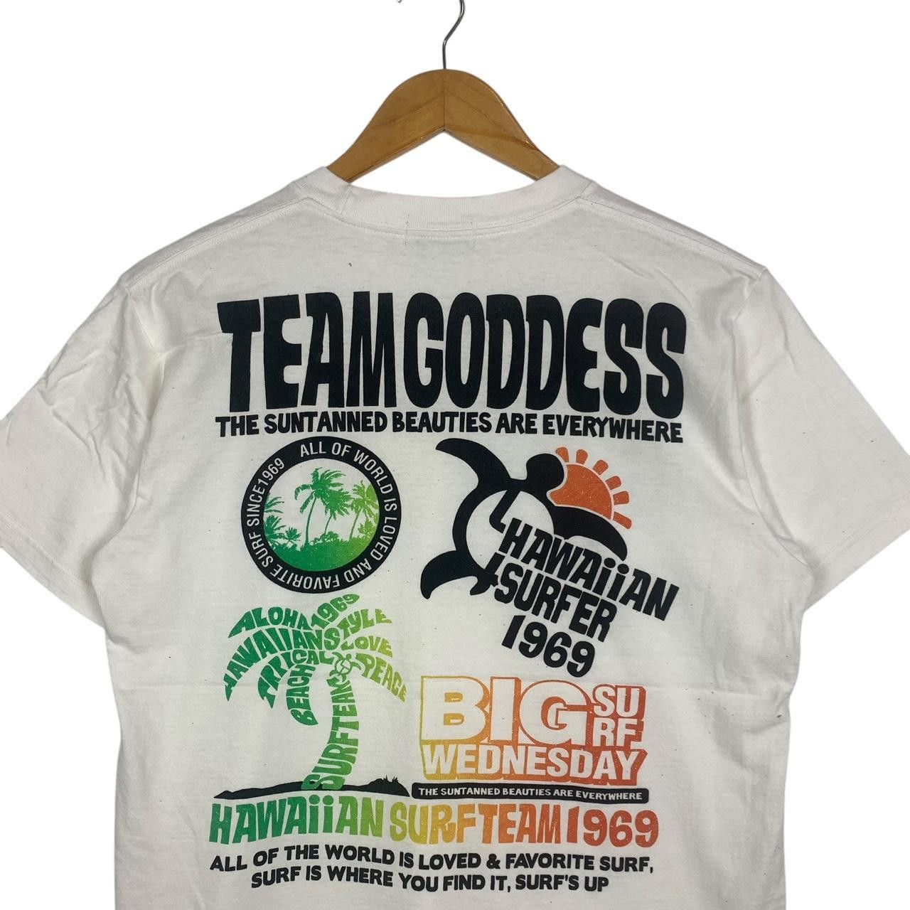 Vintage Vintage TEAM GODDESS HAWAII Surfer Team Tee Size L / US 10 / IT 46 - 5 Thumbnail