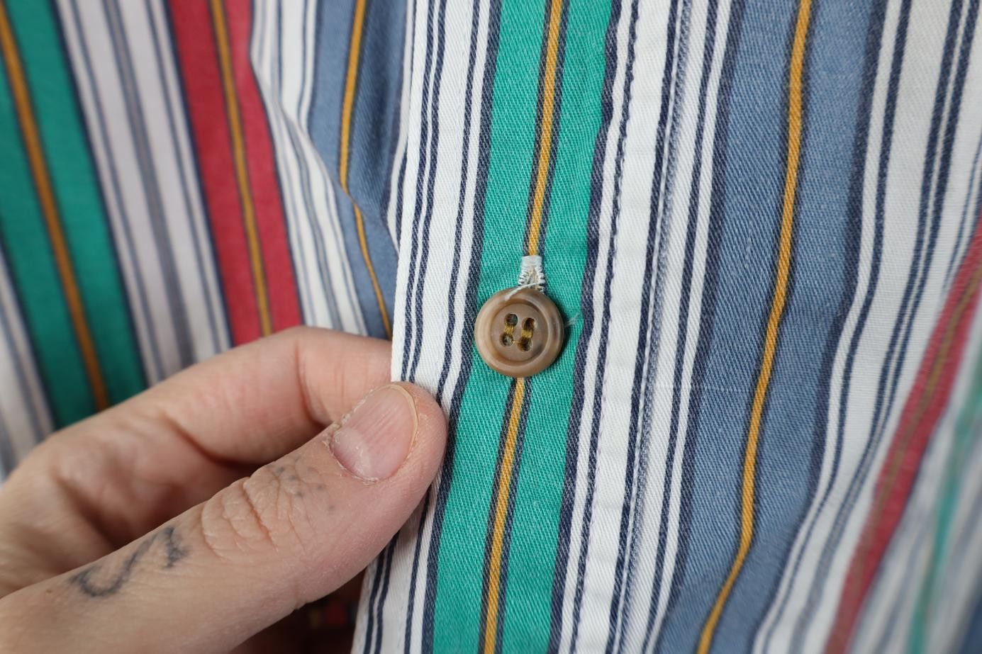 Vintage Vintage 90s Streetwear Fit Rainbow Striped Button Down Shirt Size US XL / EU 56 / 4 - 5 Thumbnail