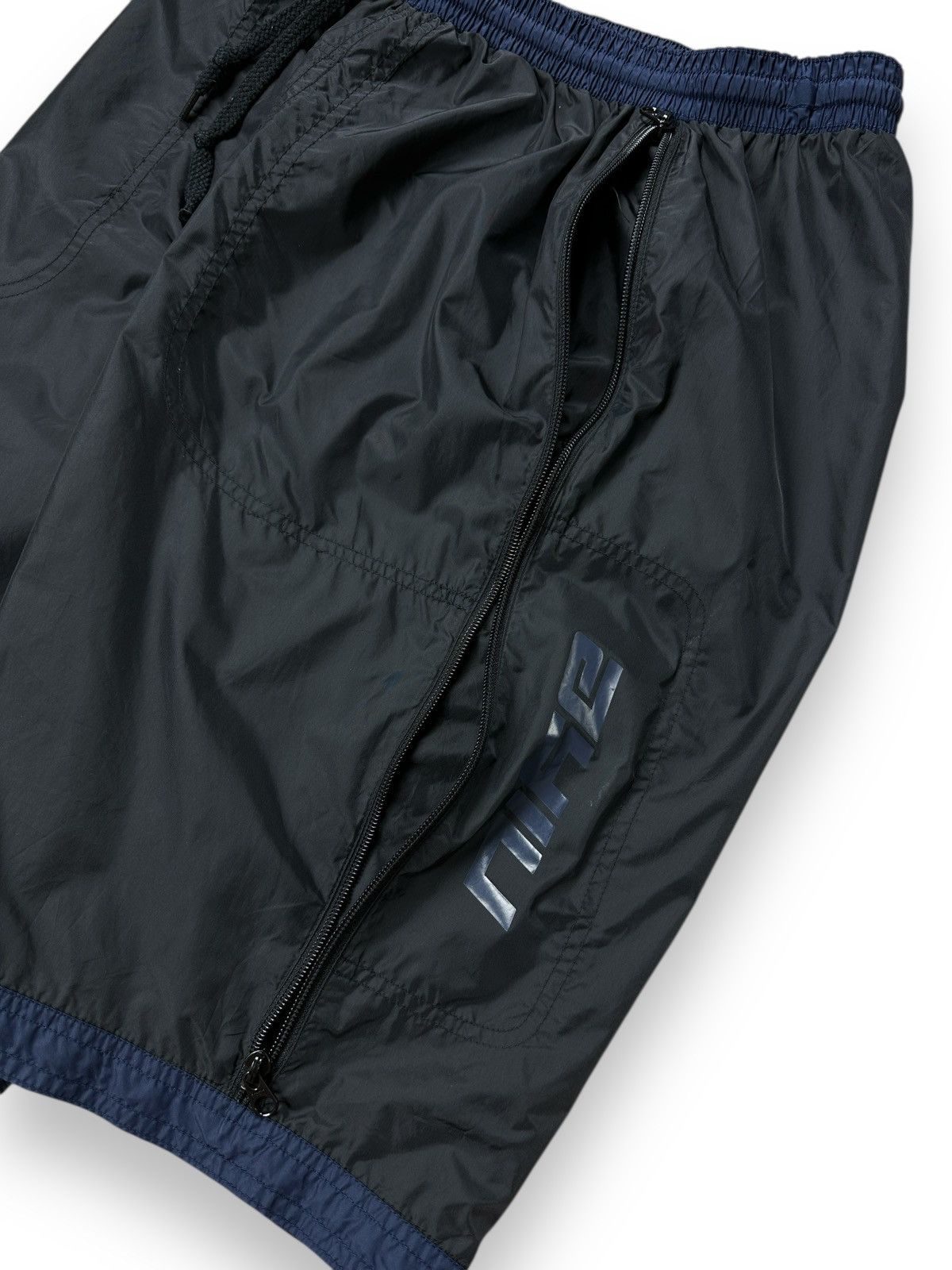 Nike × Vintage Vintage Y2K Nike Big Logo Full Zip Nylon Shorts Size US 32 / EU 48 - 3 Thumbnail