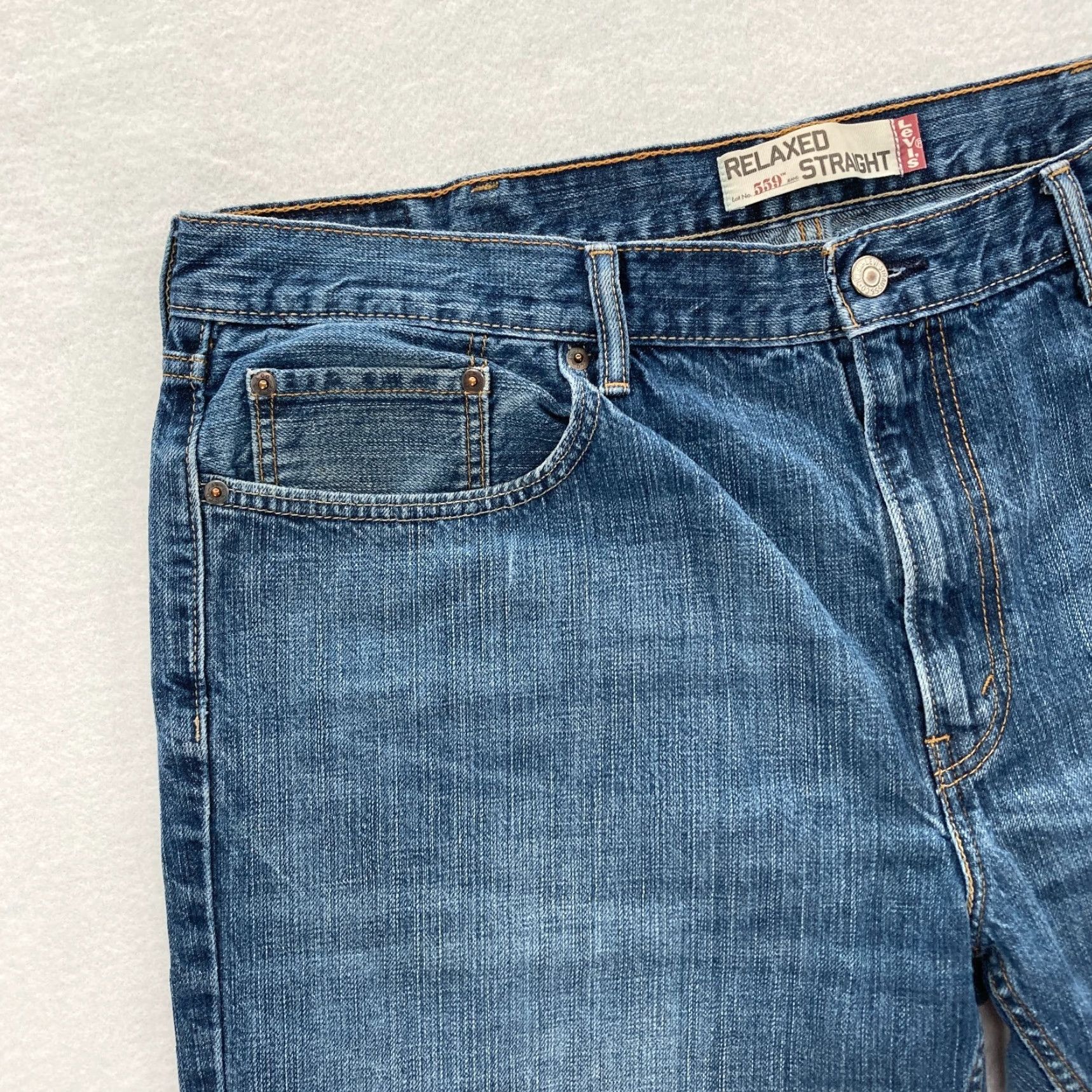 Levi's Levi's 559 Mens Jeans Straight Leg Relaxed Denim 40x32 Medium Wash Blue 559 Model Regular Inseam 32 Mens Size US 40 / EU 56 - 3 Thumbnail
