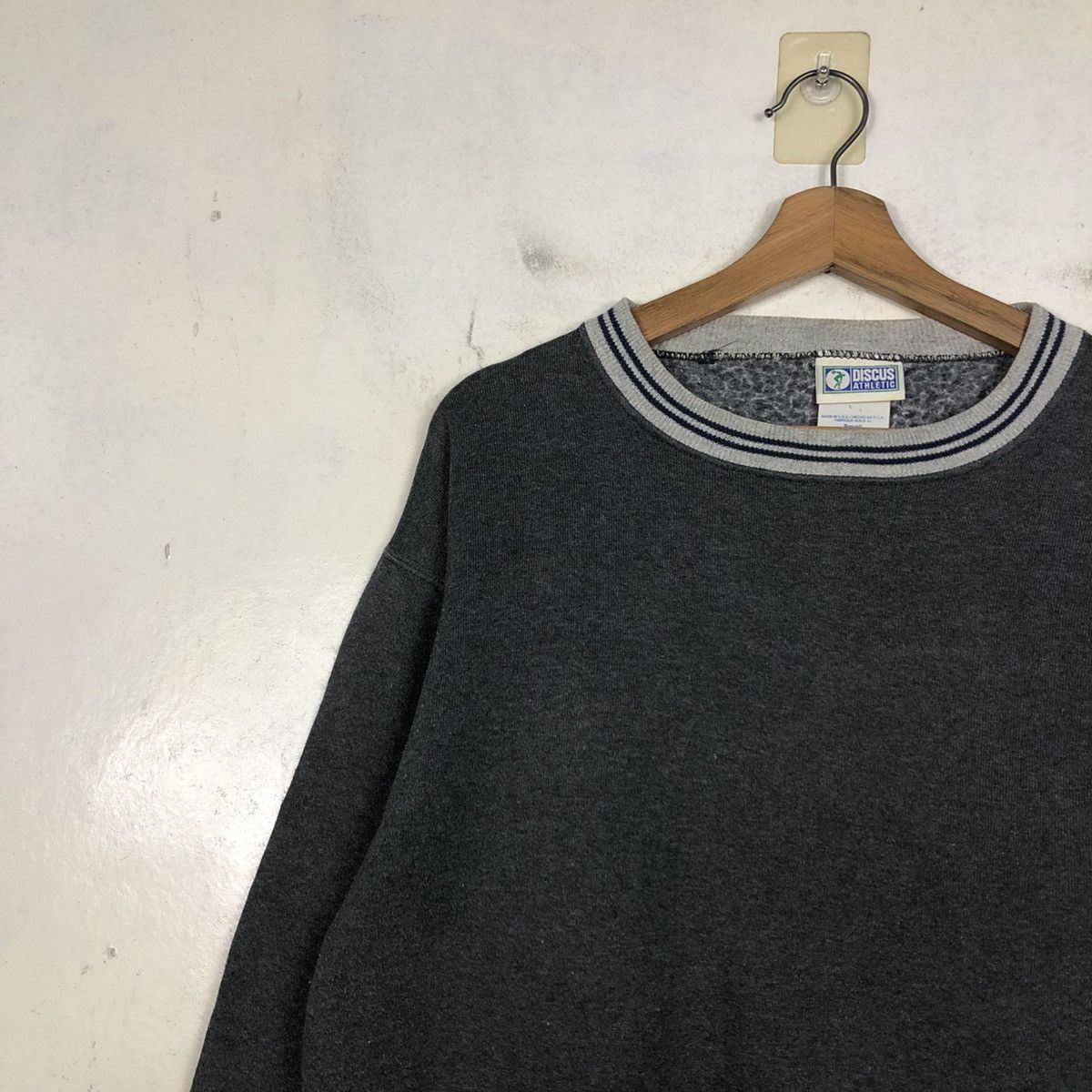 Japanese Brand 📌Vintage Sweatshirt Crewneck Discus Athletic Size US S / EU 44-46 / 1 - 9 Thumbnail