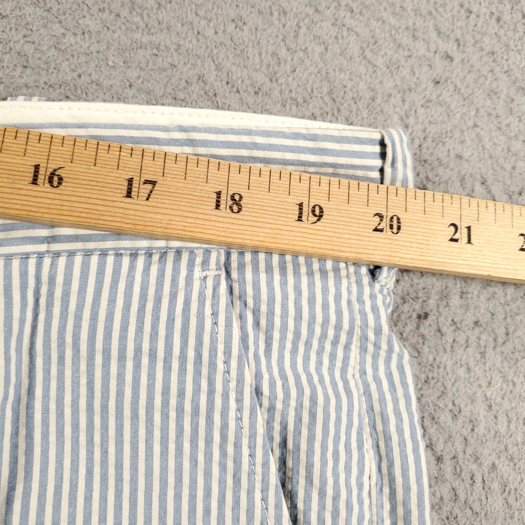 Polo Ralph Lauren VINTAGE Polo Ralph Lauren Seersucker Shorts Mens 40 Blue White Striped Textured Polo Ralph Lauren Shorts Mens 40 Blue White Striped Textured Size US L / EU 52-54 / 3 - 2 Thumbnail