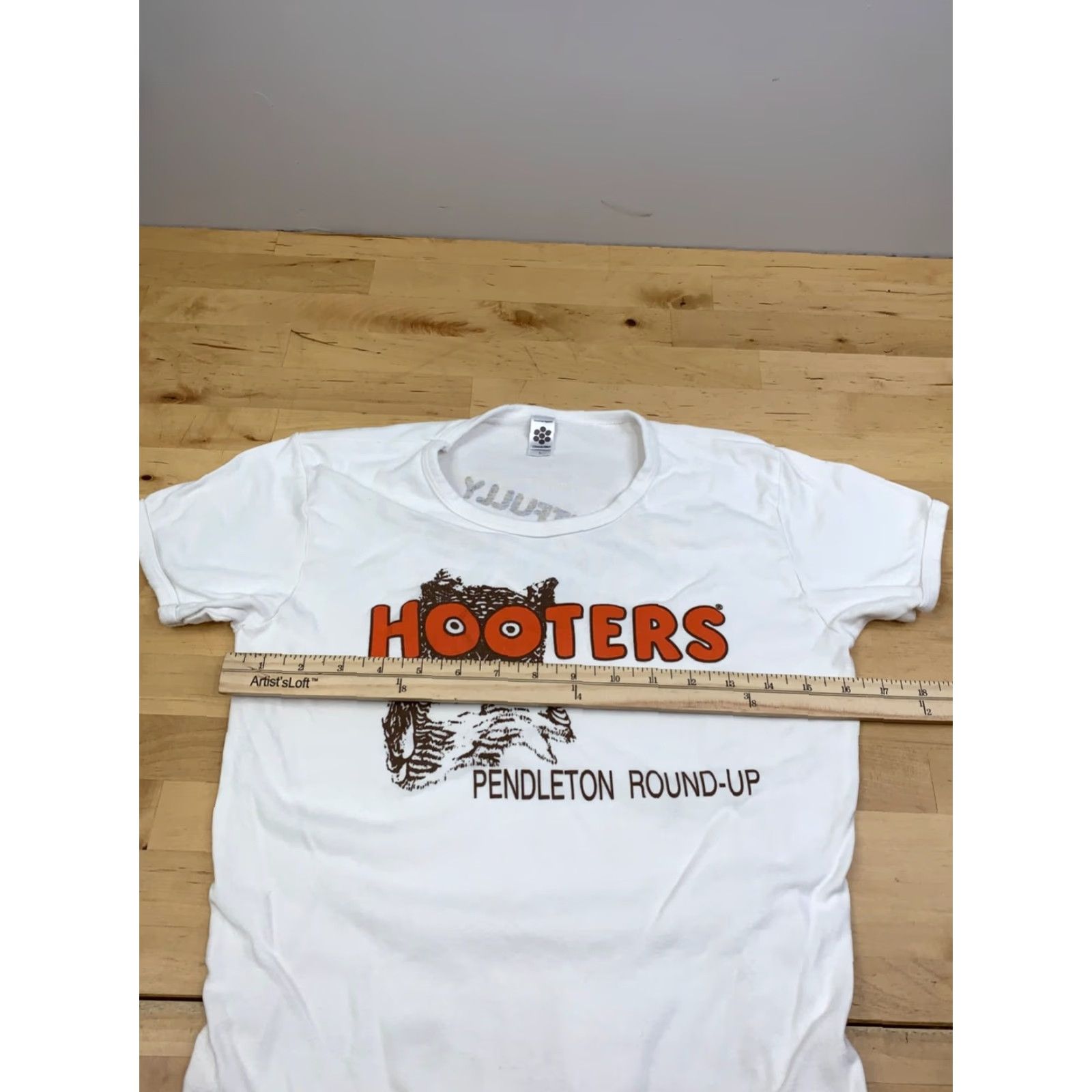 American Apparel VINTAGE Hooters T Shirt Womens L Fitted White Pendleton Round Up Y2K 12256 Size L / US 10 / IT 46 - 6 Thumbnail