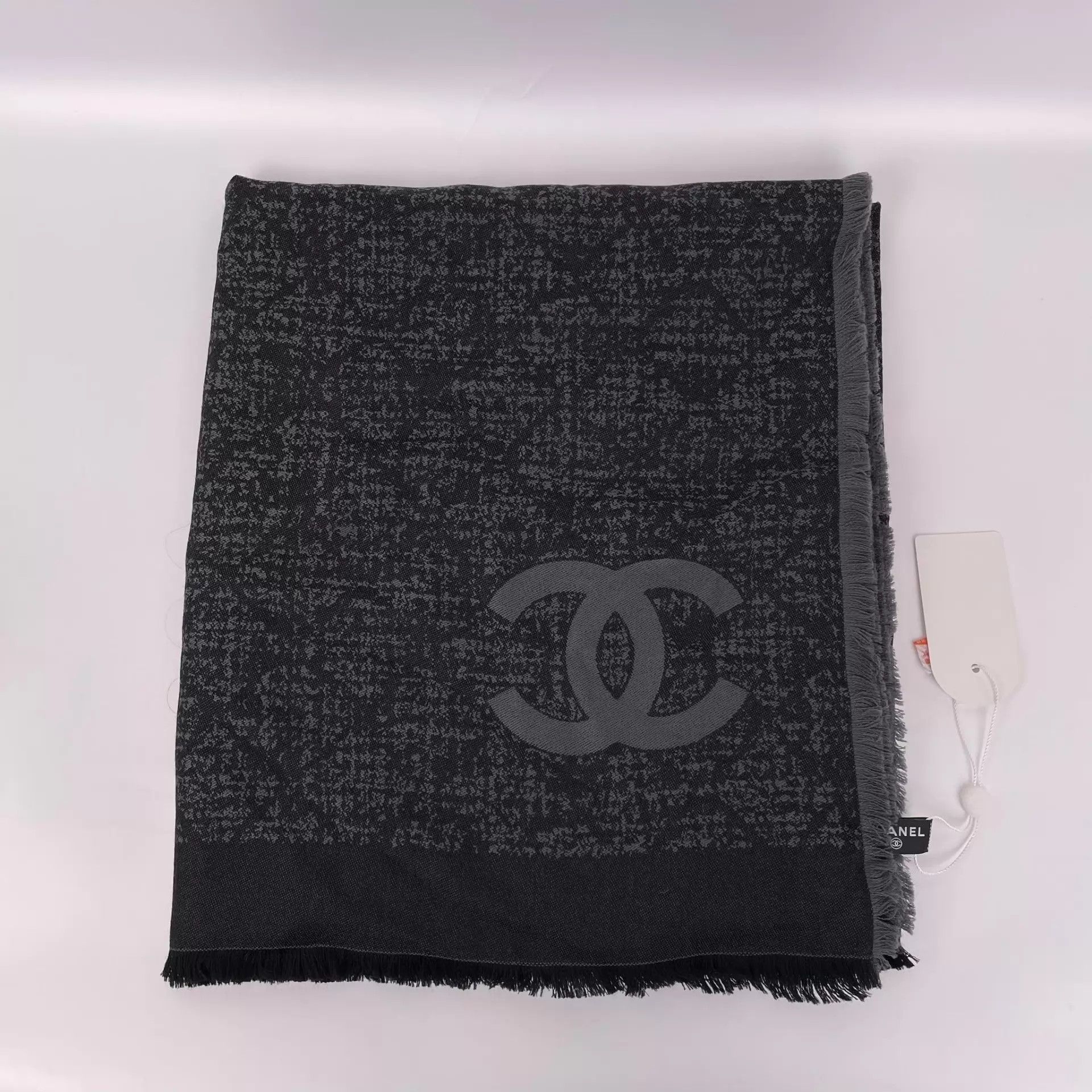 Chanel Chanel Black Silk Shawl Size ONE SIZE - 2 Thumbnail