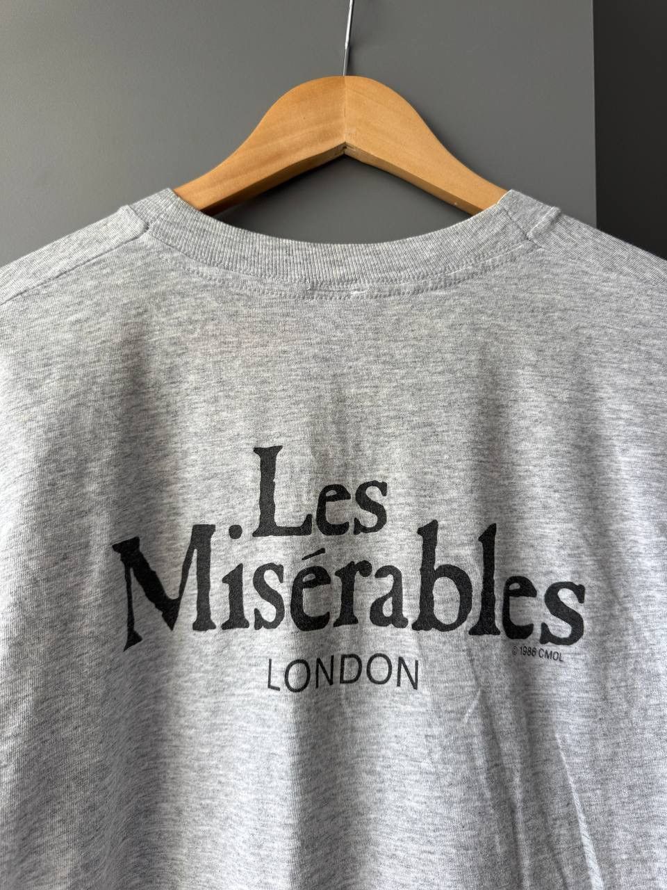 Band Tees Vintage Les Miserables London 1986 T-shirt Bog Logo 90s Size US M / EU 48-50 / 2 - 5 Thumbnail