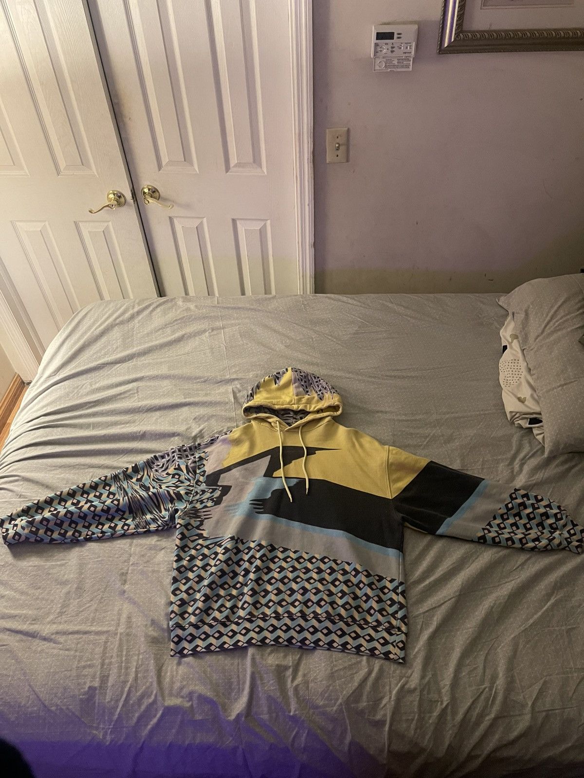 Dries Van Noten Dries Van Noten Oversize Sweatshirt Size Small Yellow Multi Size US S / EU 44-46 / 1 - 2 Thumbnail
