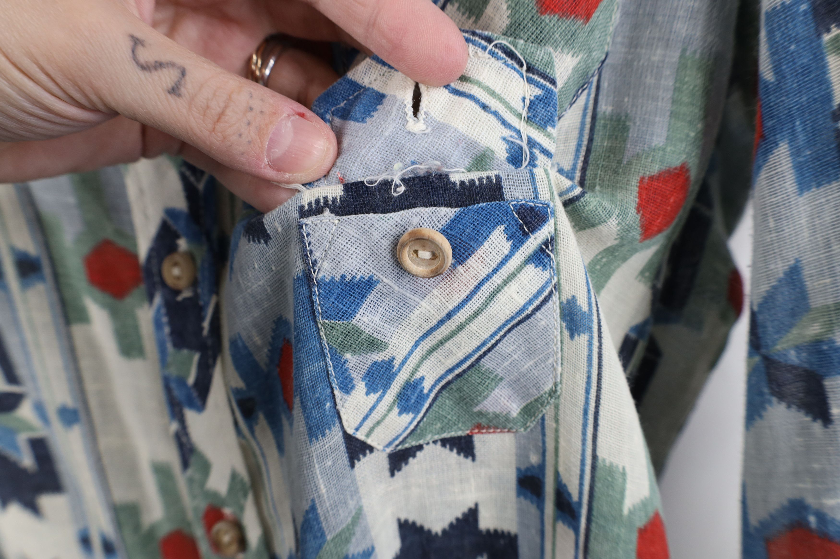 Vintage Vintage 70s Streetwear Southwestern Fiesta Button Shirt USA Size US L / EU 52-54 / 3 - 6 Thumbnail