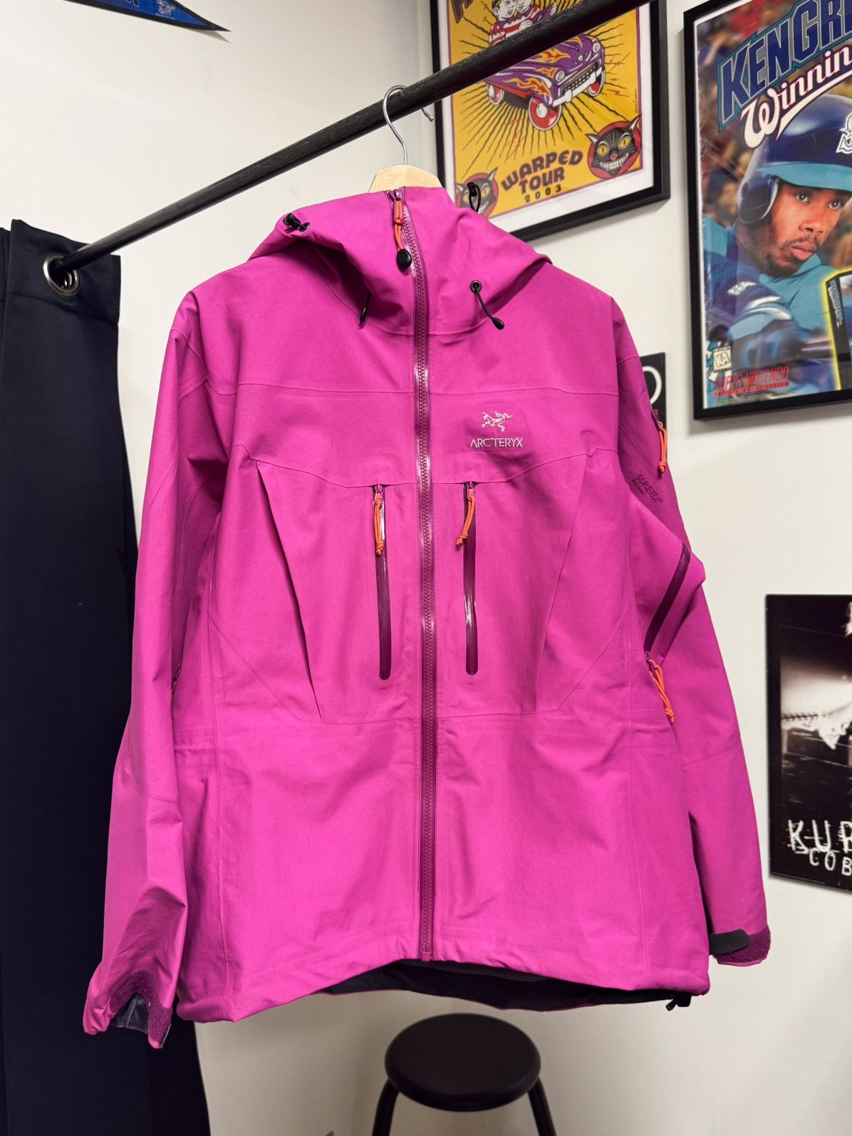 ジャケット Arc'teryx Jackets Fuchsia Women's Arc'teryx Beta Jacket | Waterproof Jackets | George