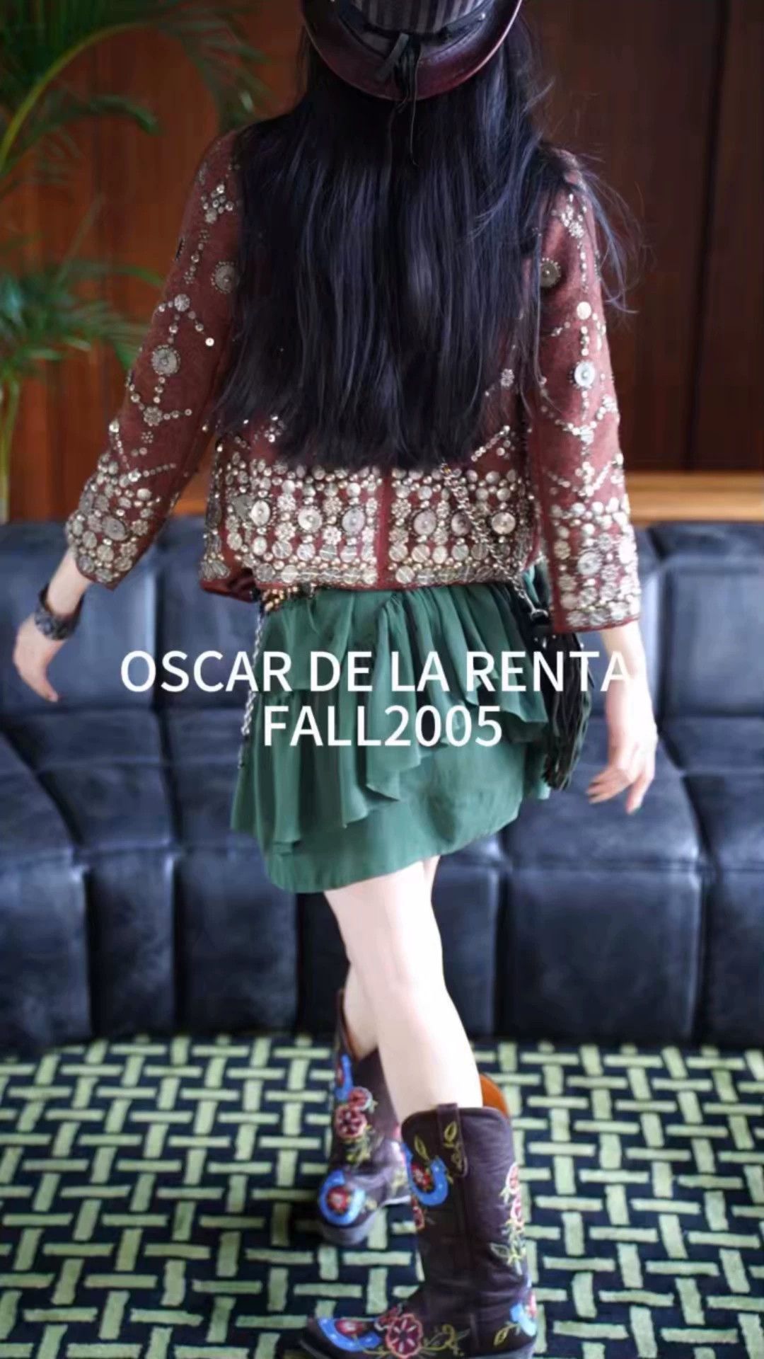 Oscar De La Renta Oscar de la Renta 2005 FW Taupe 9-Sleeve Short Jacket Size S / US 4 / IT 40 - 1 Thumbnail