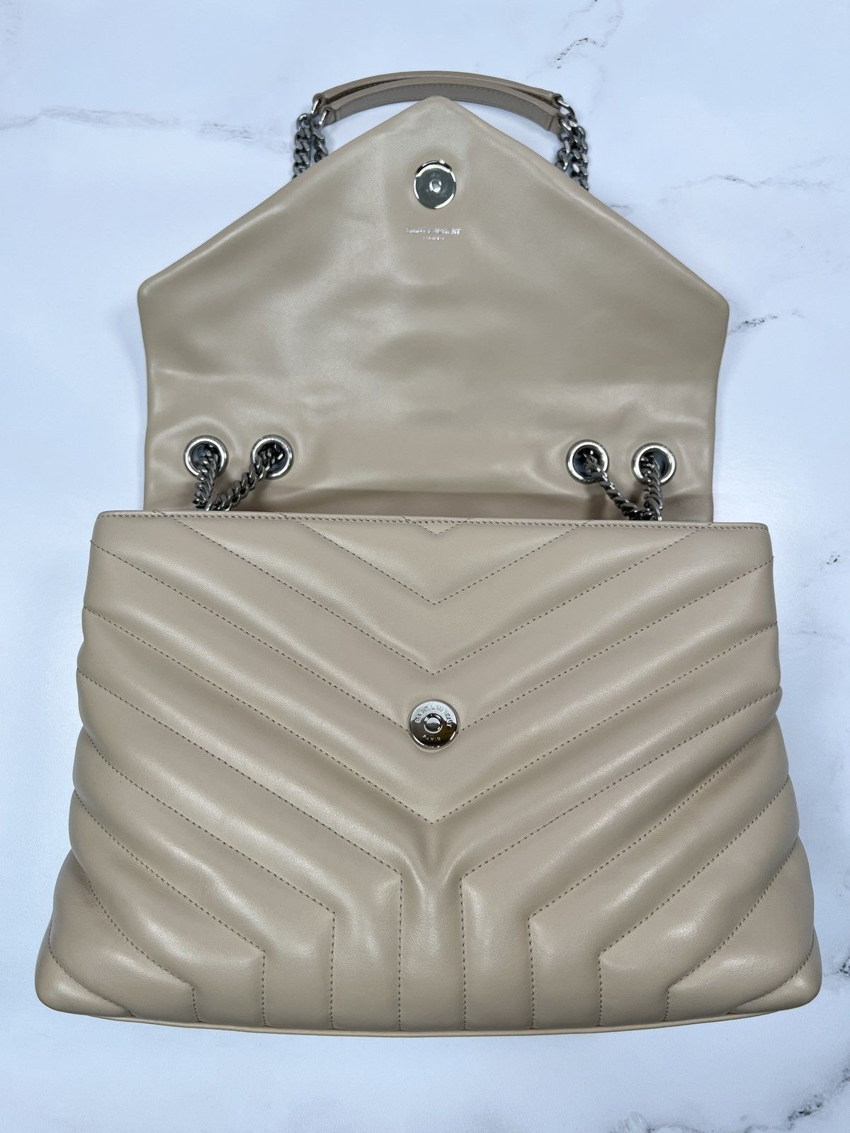 Yves Saint Laurent YSL Yves Saint Laurent LouLou Shoulder Bag Crossbody Purse Size ONE SIZE - 5 Thumbnail