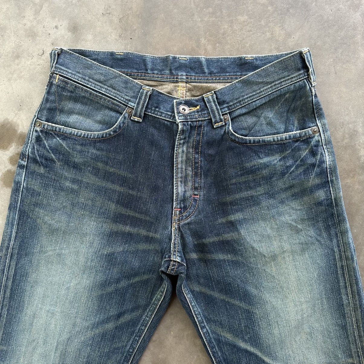 Japanese Brand Vintage Wrangler Distressed Faded Denim Jean Pant W33 Size US 33 - 3 Thumbnail