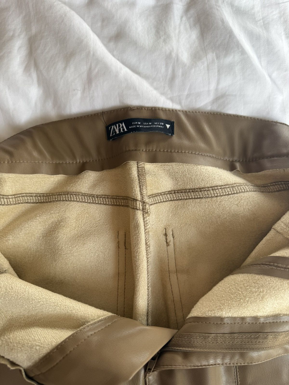 Zara Zara Tan Faux Leather leggings Size 28" / US 6 / IT 42 - 4 Thumbnail