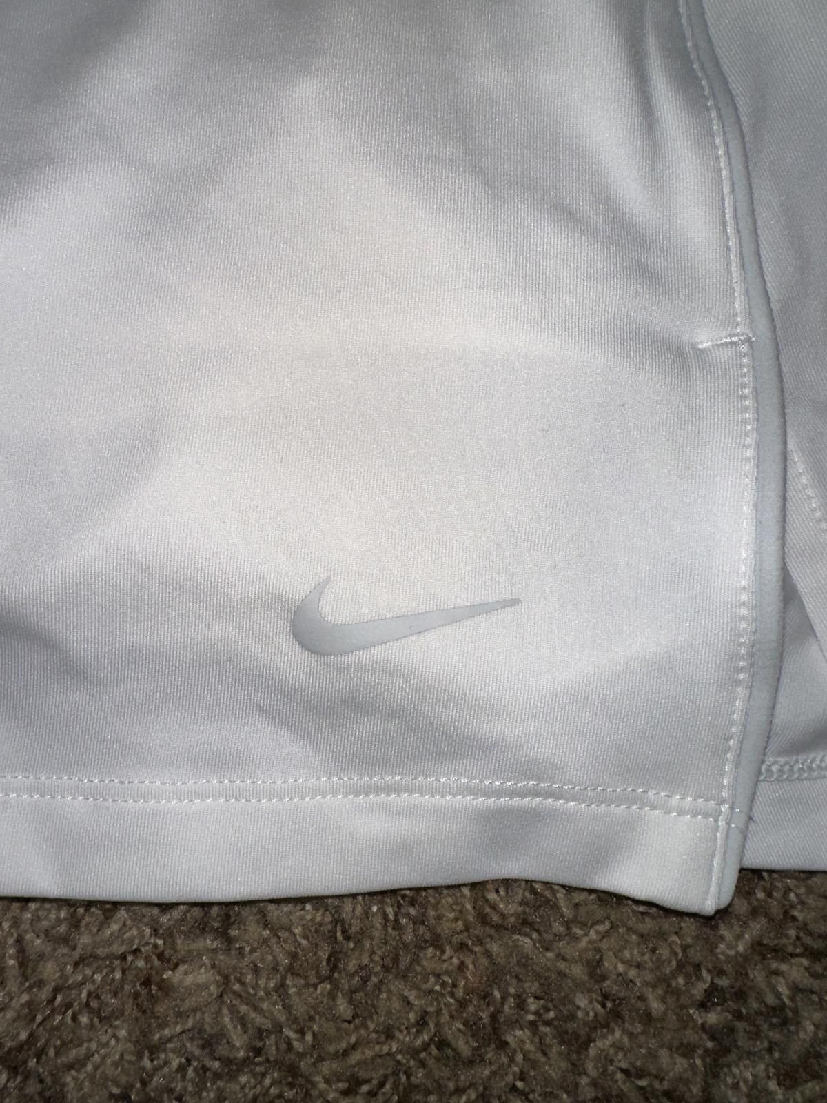 Nike Nike Womens Dri-FIT UV Victory Golf Skirt Size 26" / US 2 / IT 38 - 3 Thumbnail