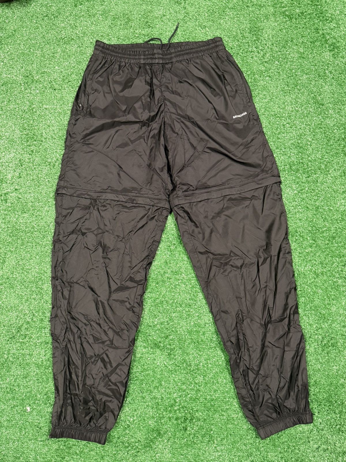 Balenciaga Balenciaga nylon joggers sz large Size US 34 / EU 50 - 1 Thumbnail