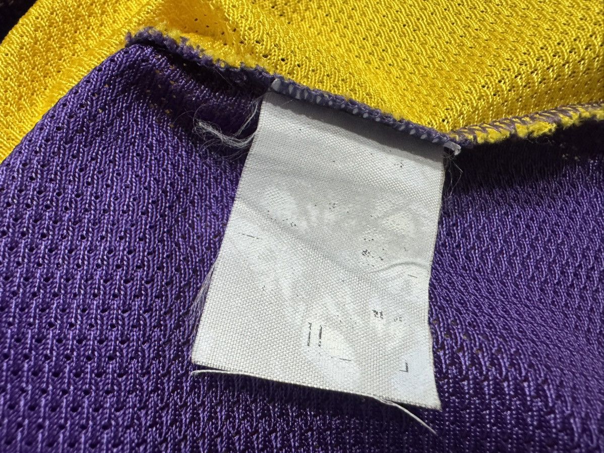 Champion Vintage Champion NBA Lakers Shaquille O’neal Size US L / EU 52-54 / 3 - 8 Thumbnail