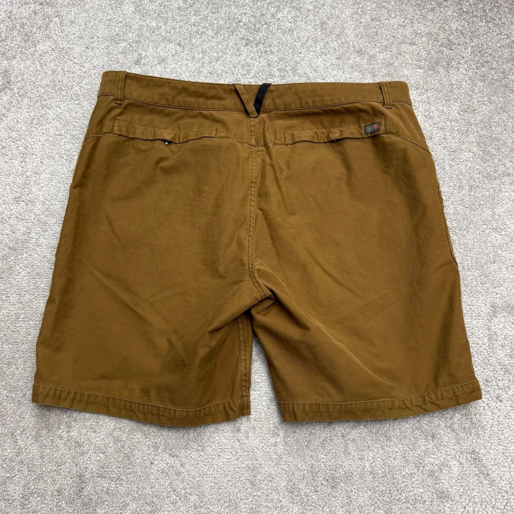 Mountain Hardwear Mountain Hardwear AP Outdoor Shorts Large Brown Utility Zip Pocket Hiking Mens Size US 33 - 2 Thumbnail