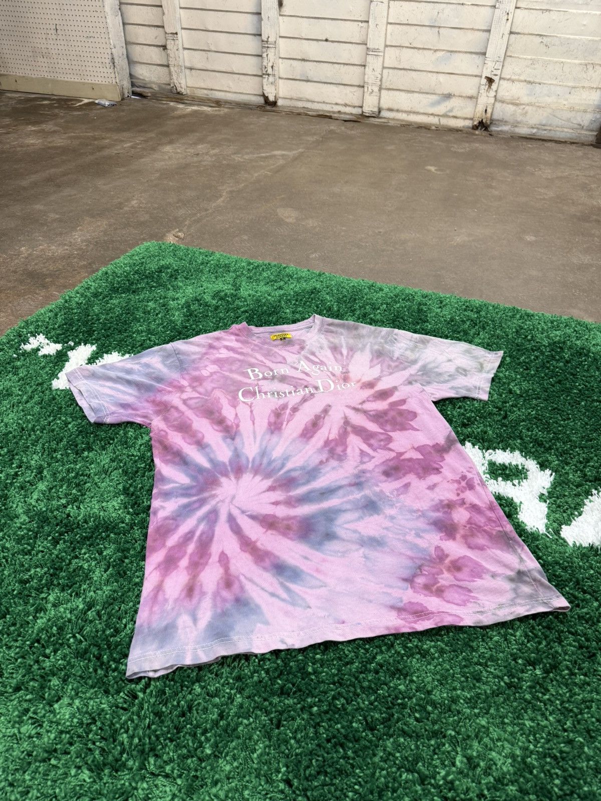 Market Chinatown Market " Born Again Christian Dior " Tie Dye Tee Size US XL / EU 56 / 4 - 2 Thumbnail