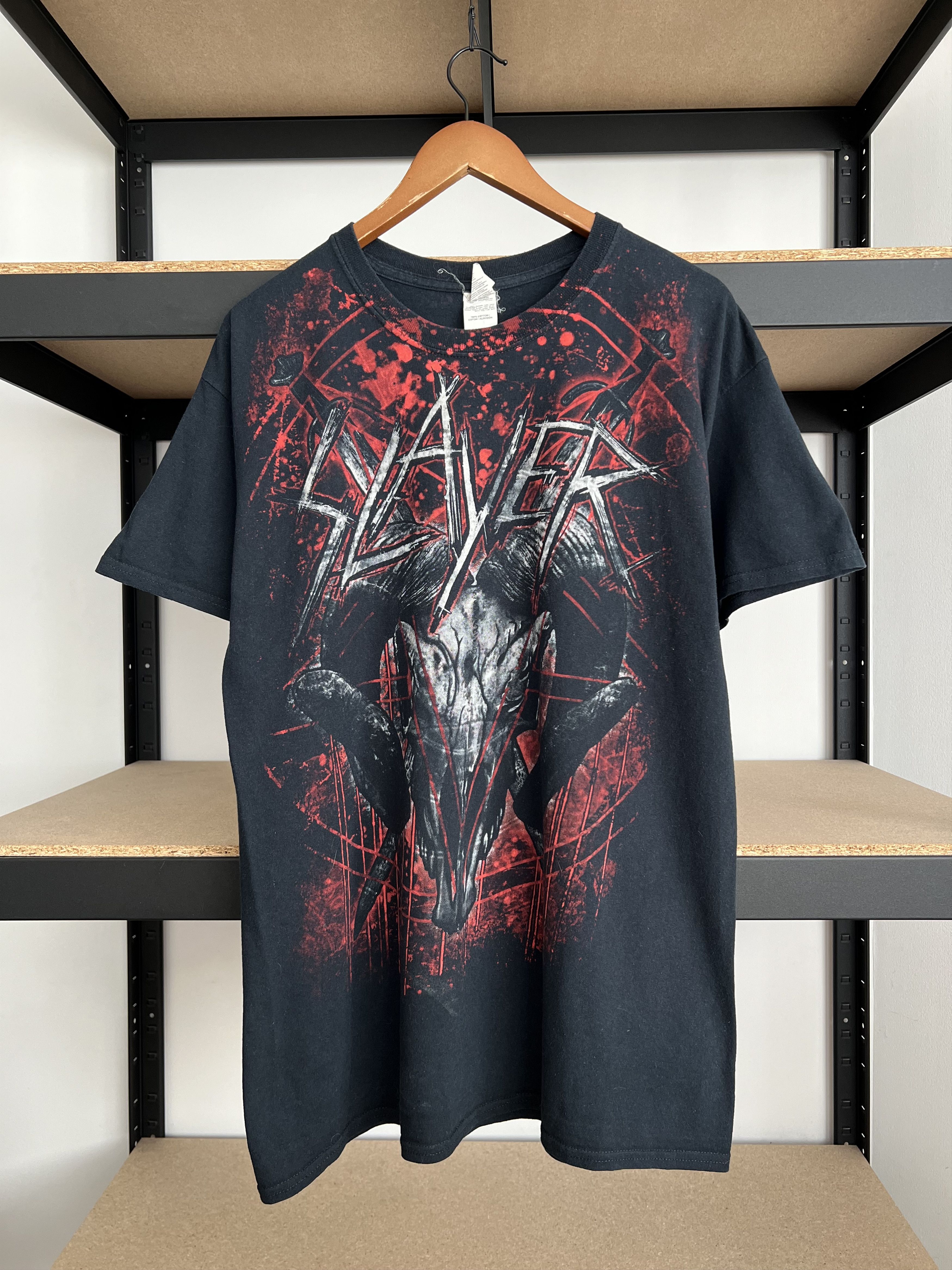 Band Tees Vintage 2000s Slayer Skull Ram AOP Black T-shirt Size US L / EU 52-54 / 3 - 1 Thumbnail